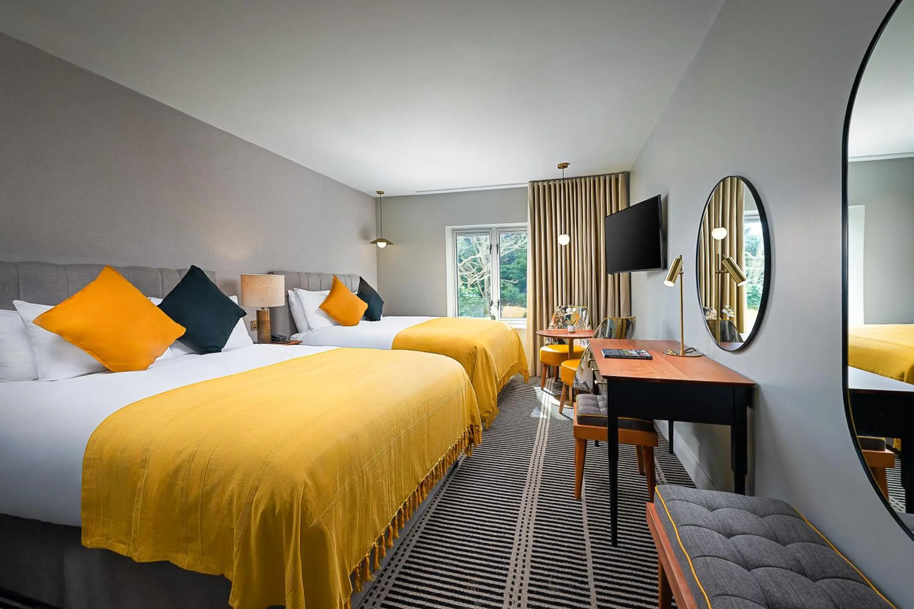 Deluxe Twin Room in The Parkavon Hotel Deluxe Twin Room in The Parkavon Hotel