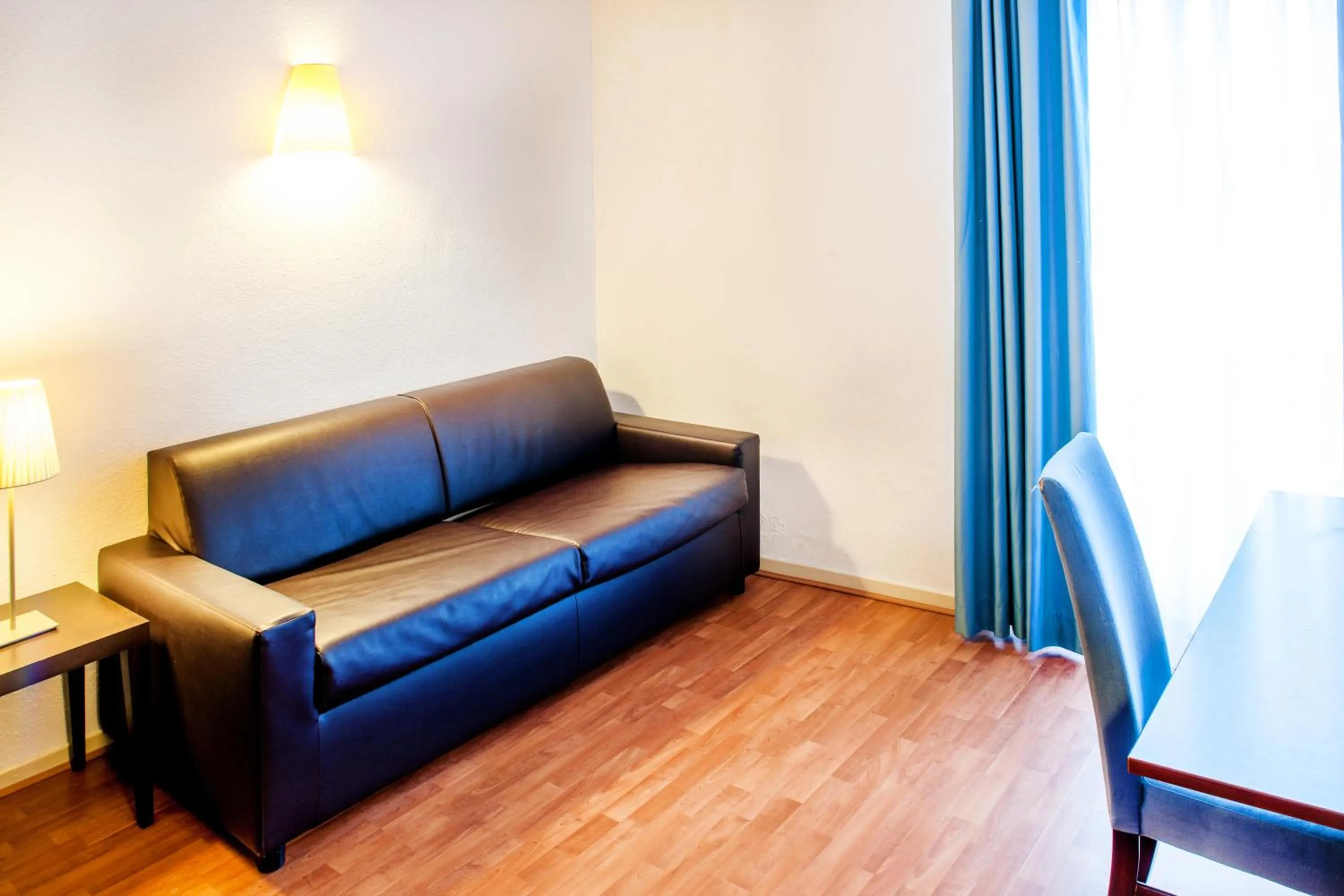 Living room in Appart'hôtel Saint Jean