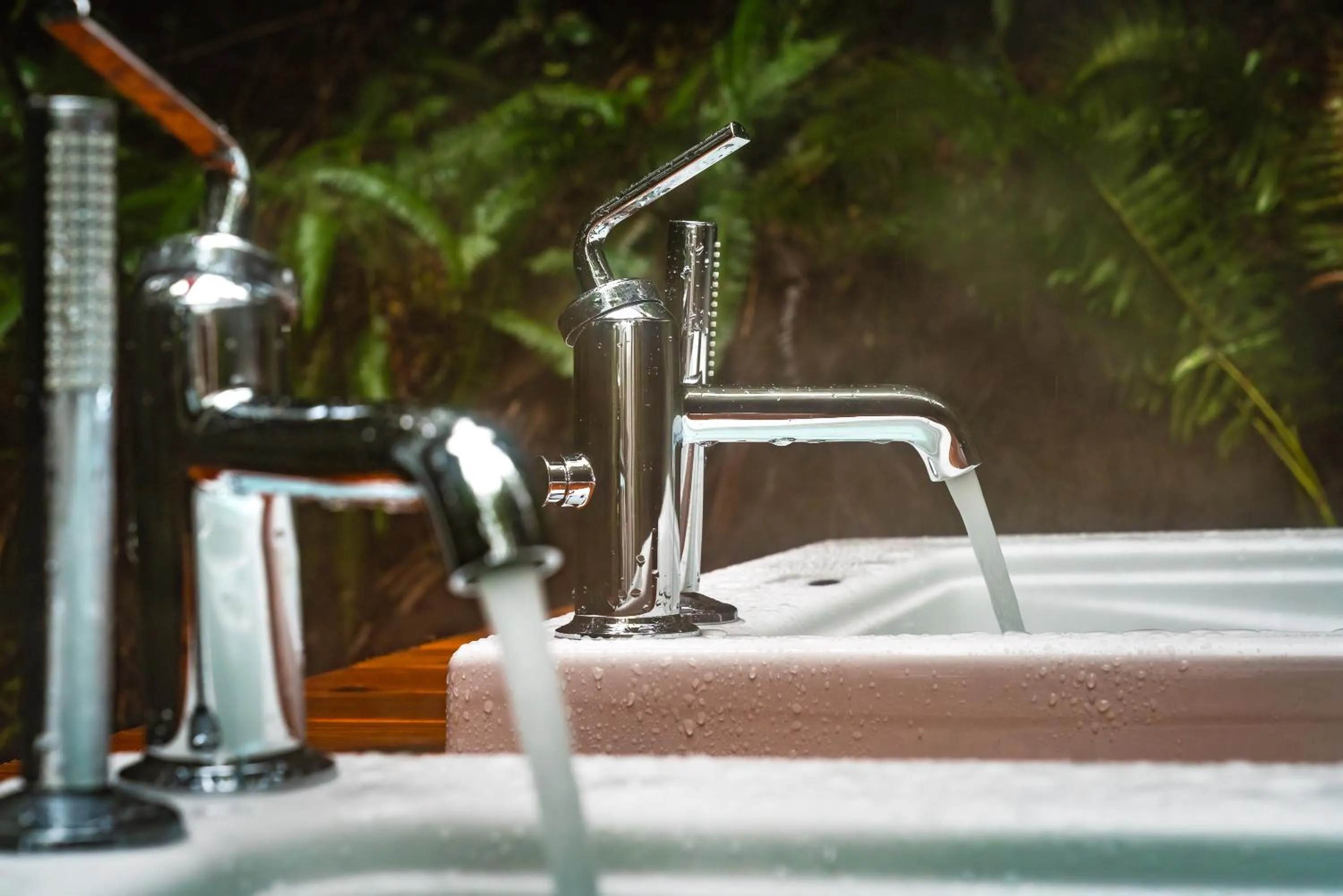 Bath in West Coast Trail Lodge