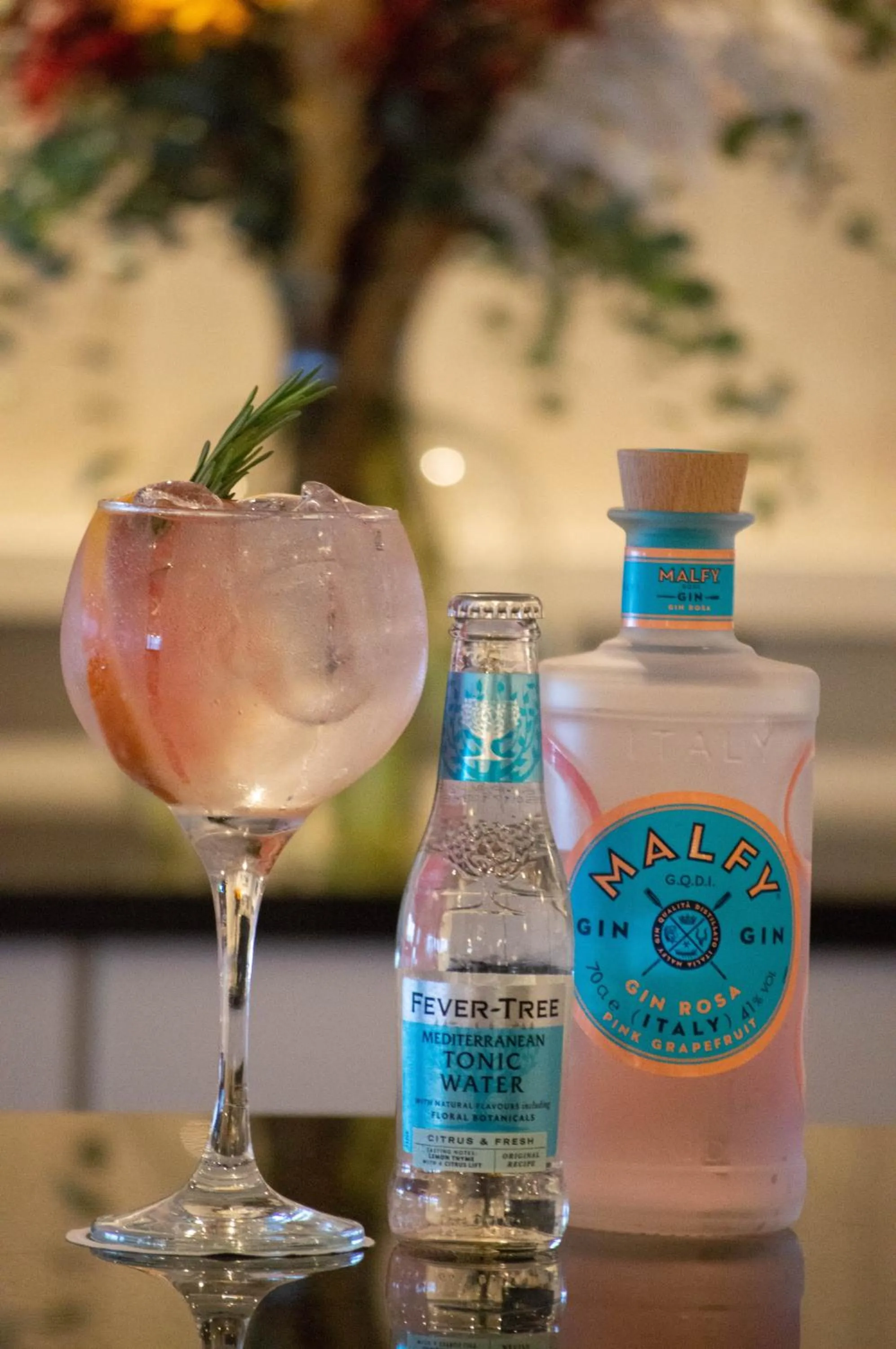 Lounge or bar in Redcastle Hotel