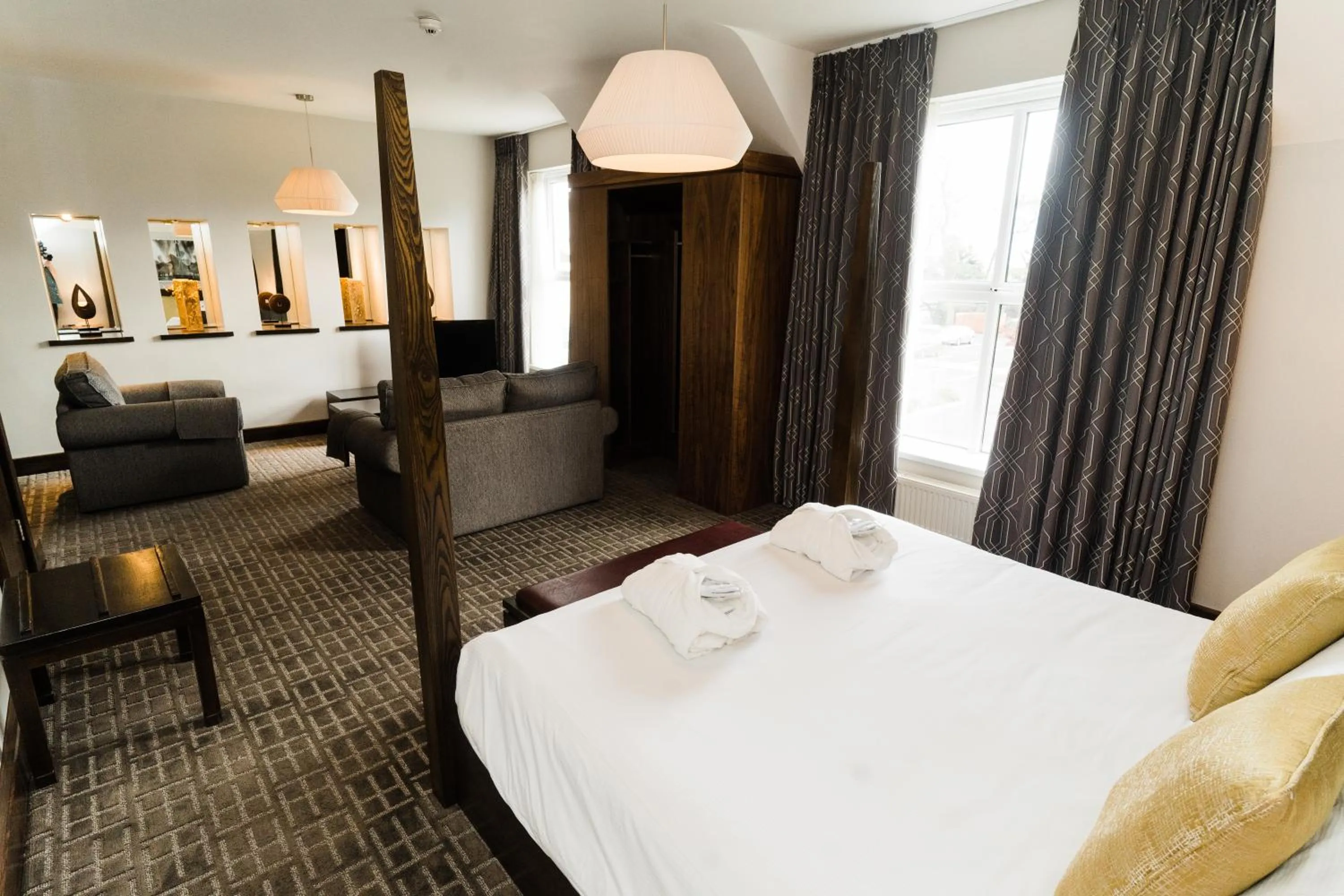 Bedroom, Bed in Redcastle Hotel