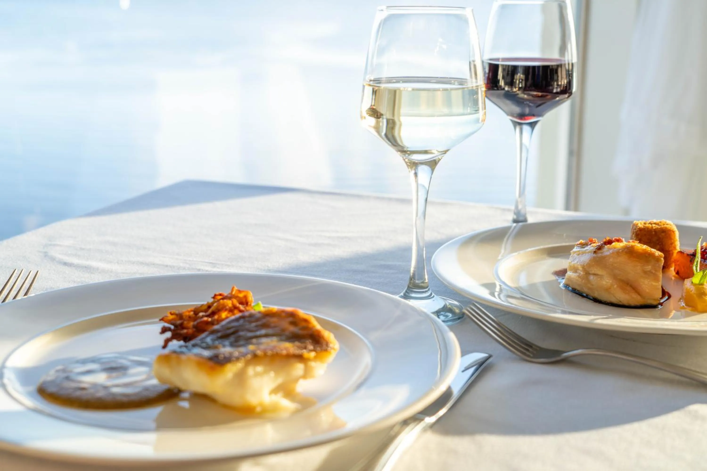 Restaurant/places to eat in Redcastle Hotel