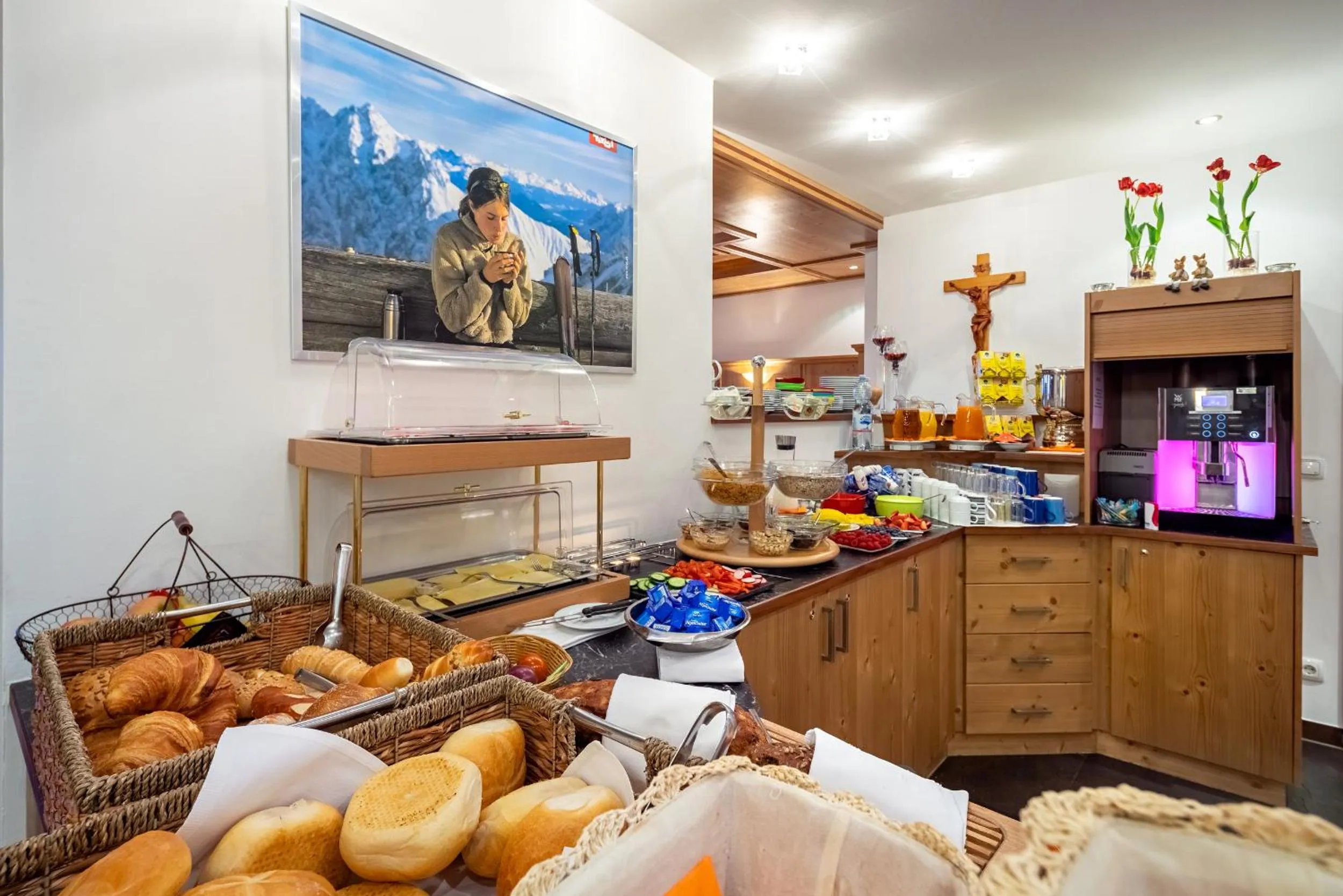 Breakfast in Apart-Hotel Aurora Fiss