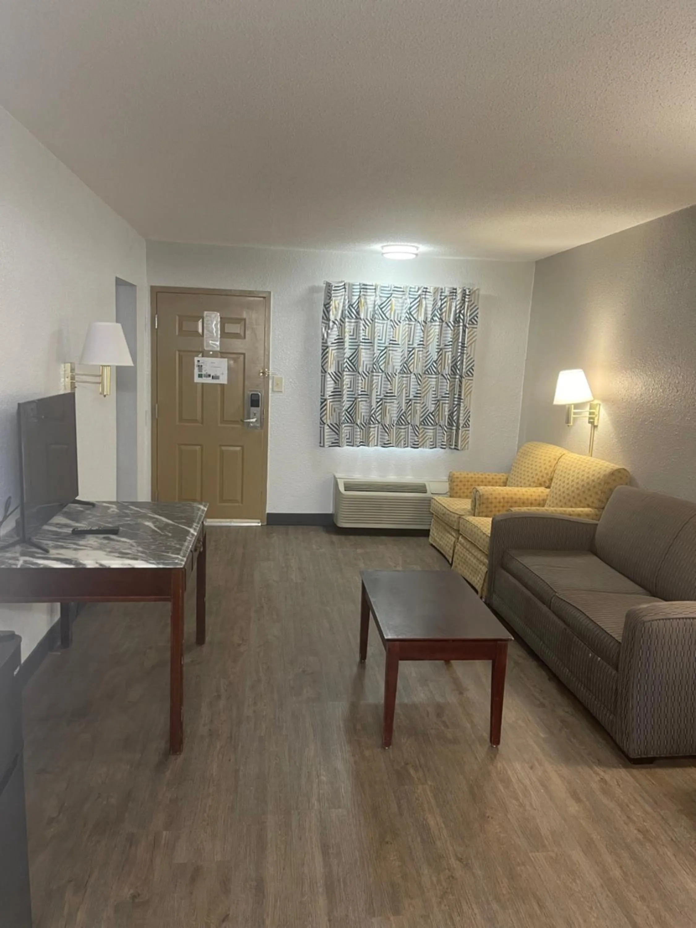 Living room in FairBridge Inn & Suites