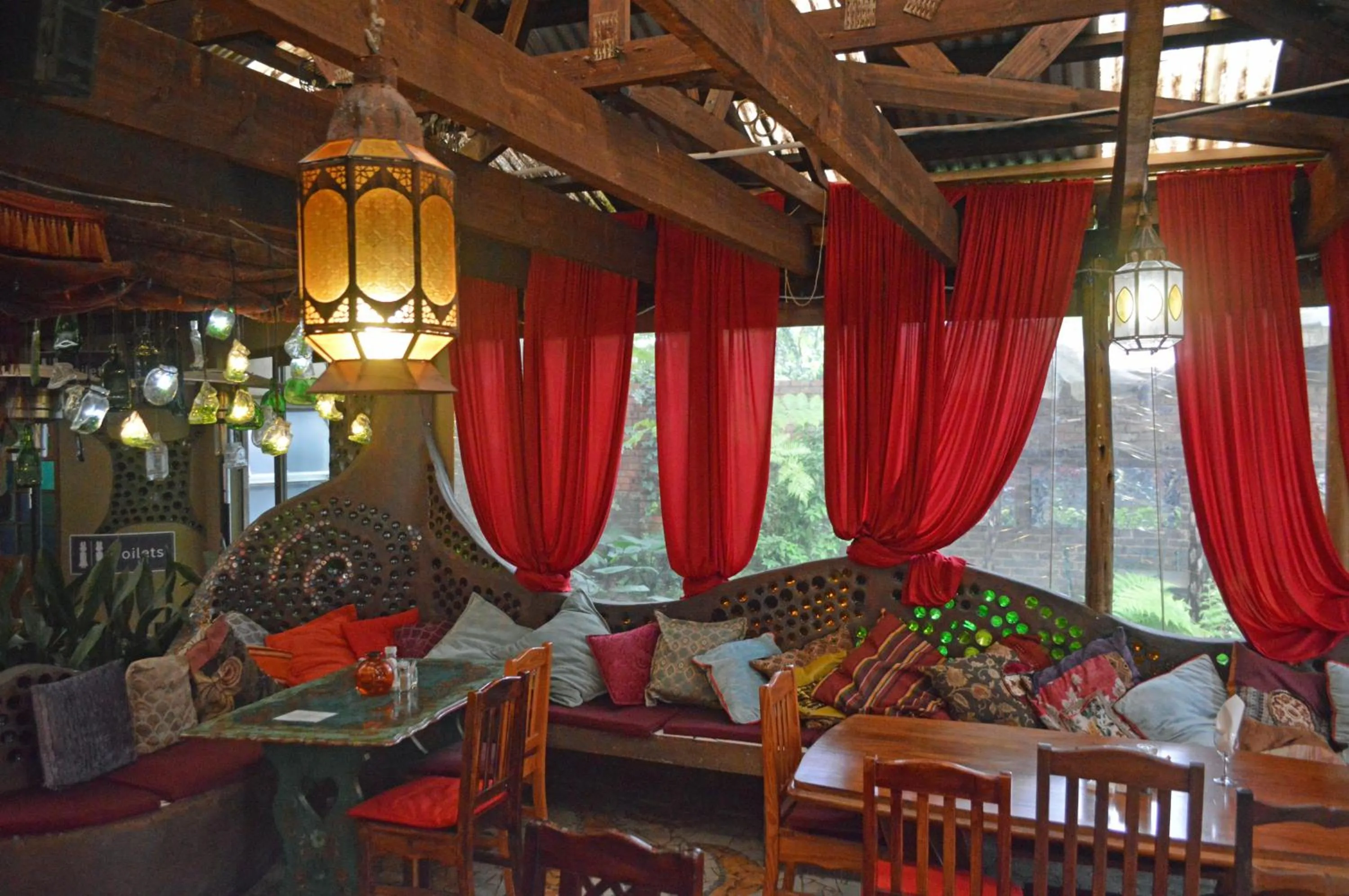 Restaurant/places to eat in Rabbit Hole Hotel