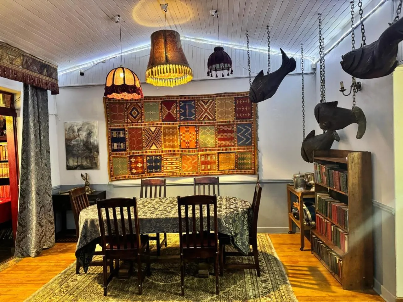 Restaurant/places to eat in Rabbit Hole Hotel