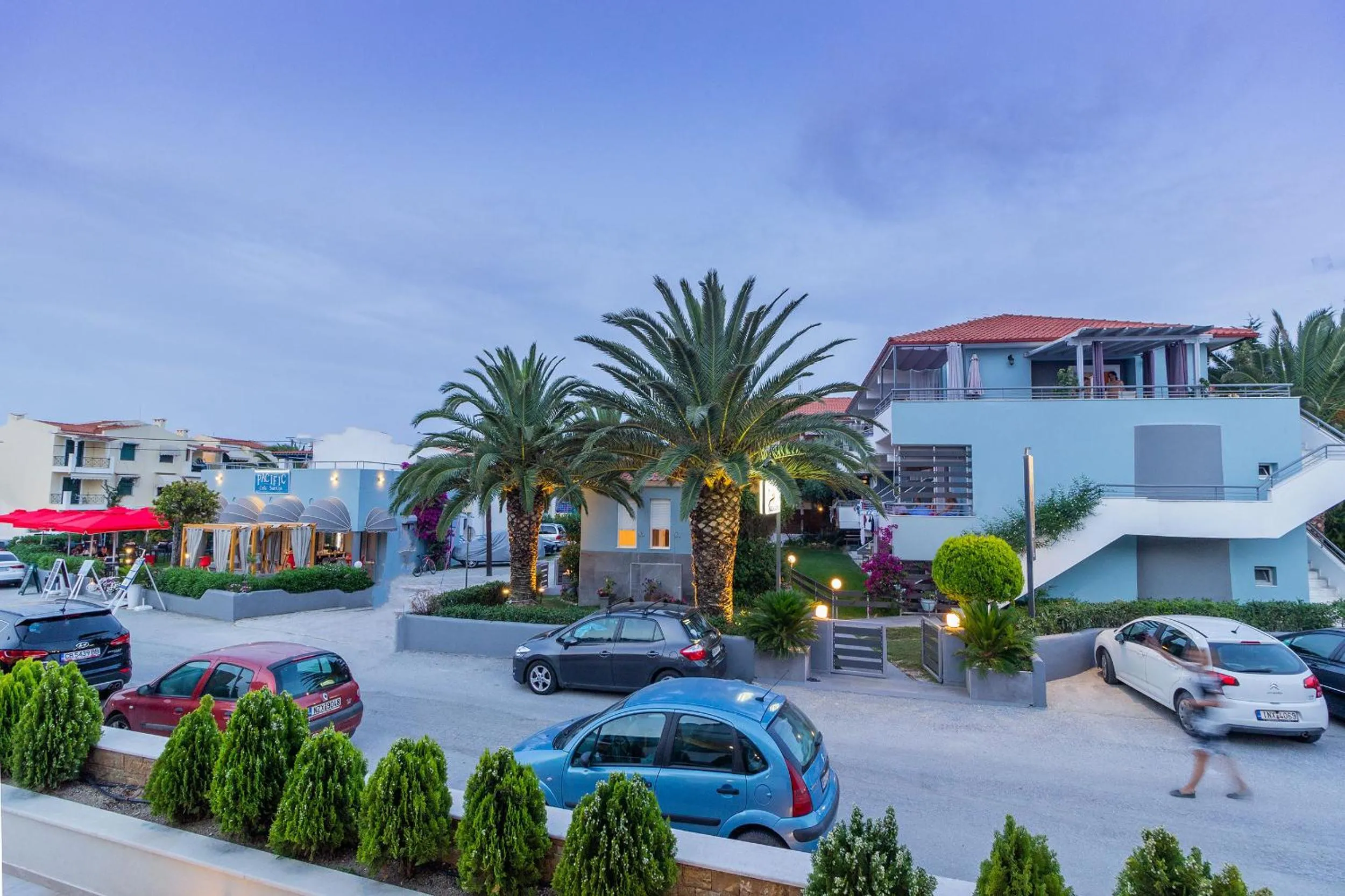 Property building in Kapsohora Inn