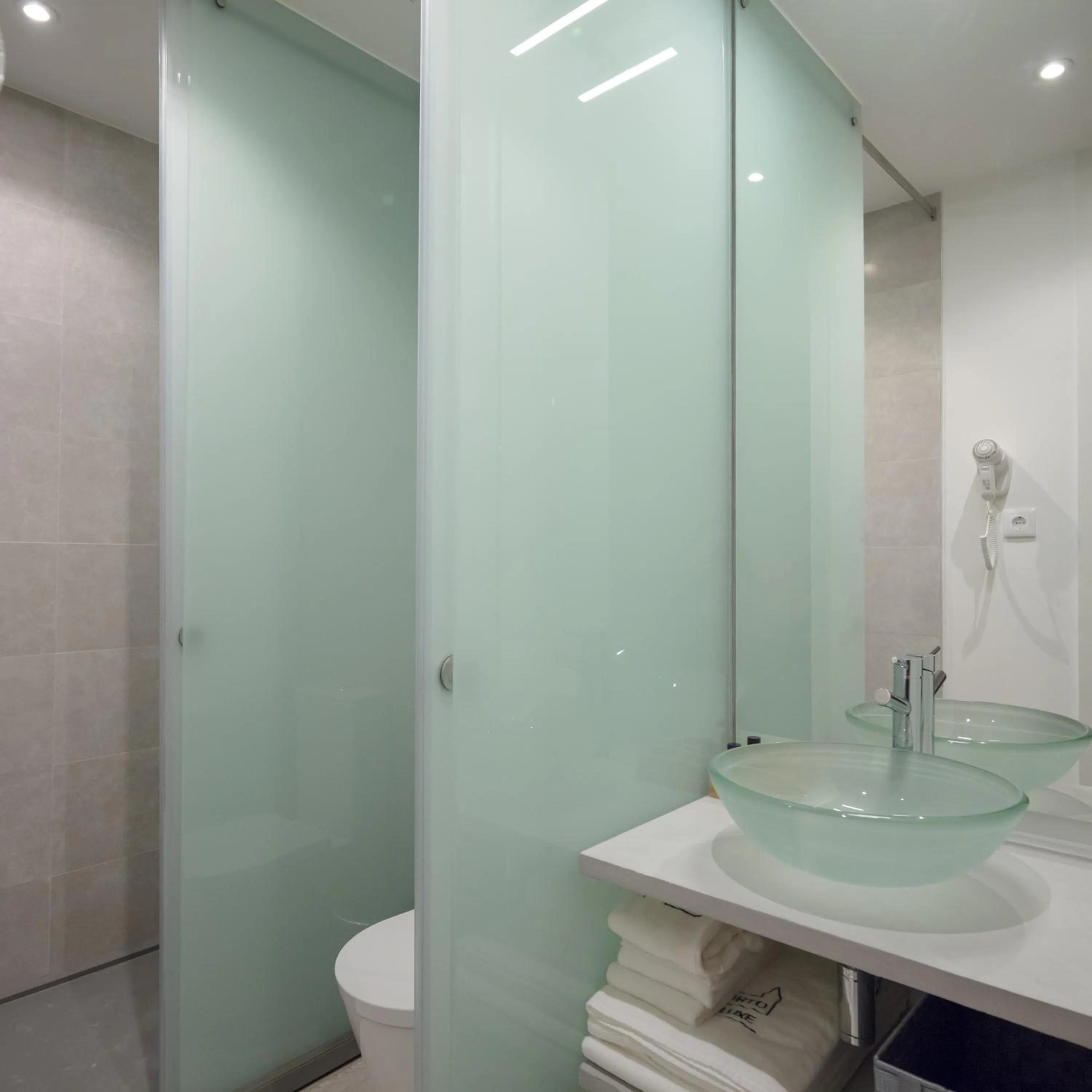 Bathroom in Porto Deluxe Suites