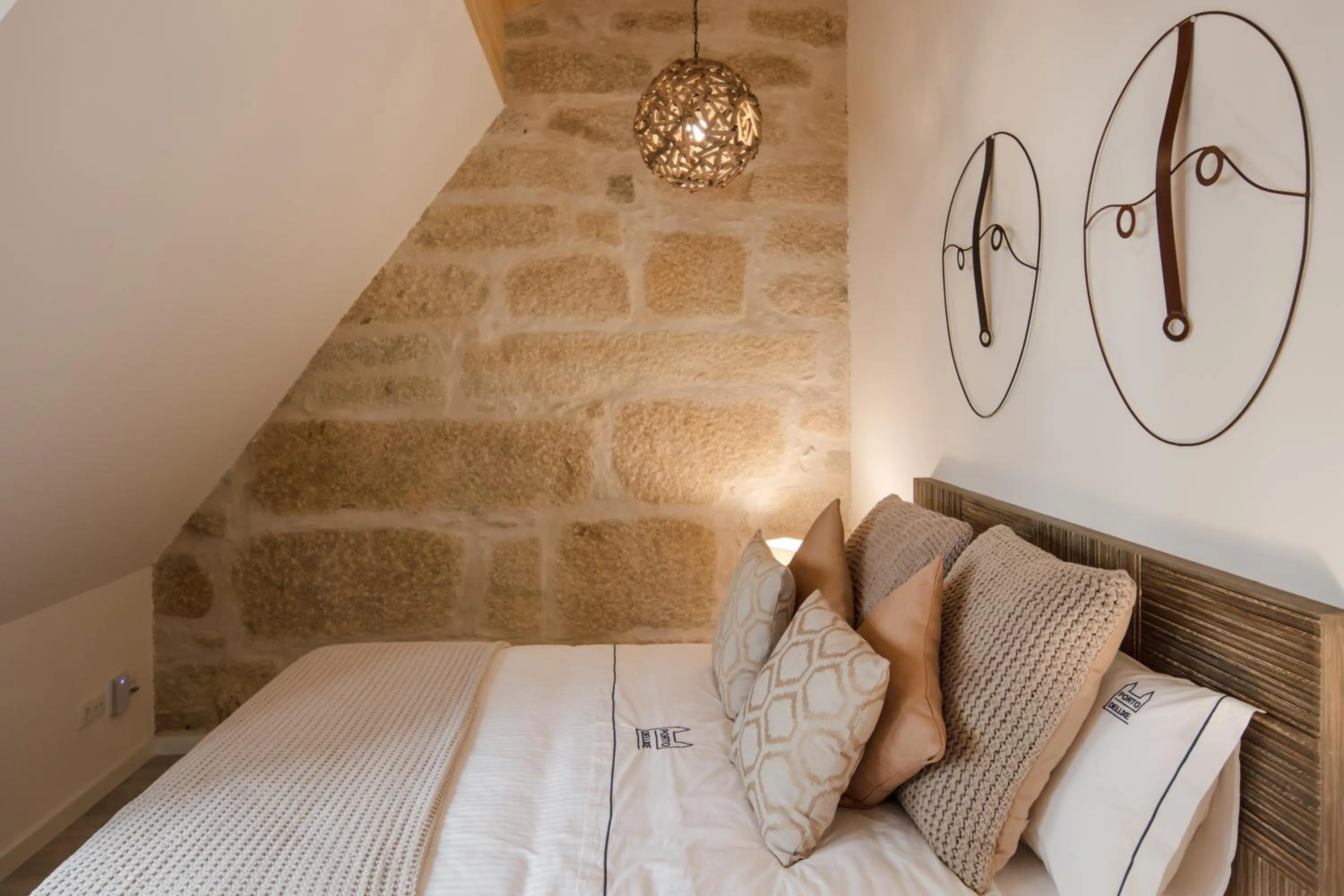 Decorative detail, Bed in Porto Deluxe Suites