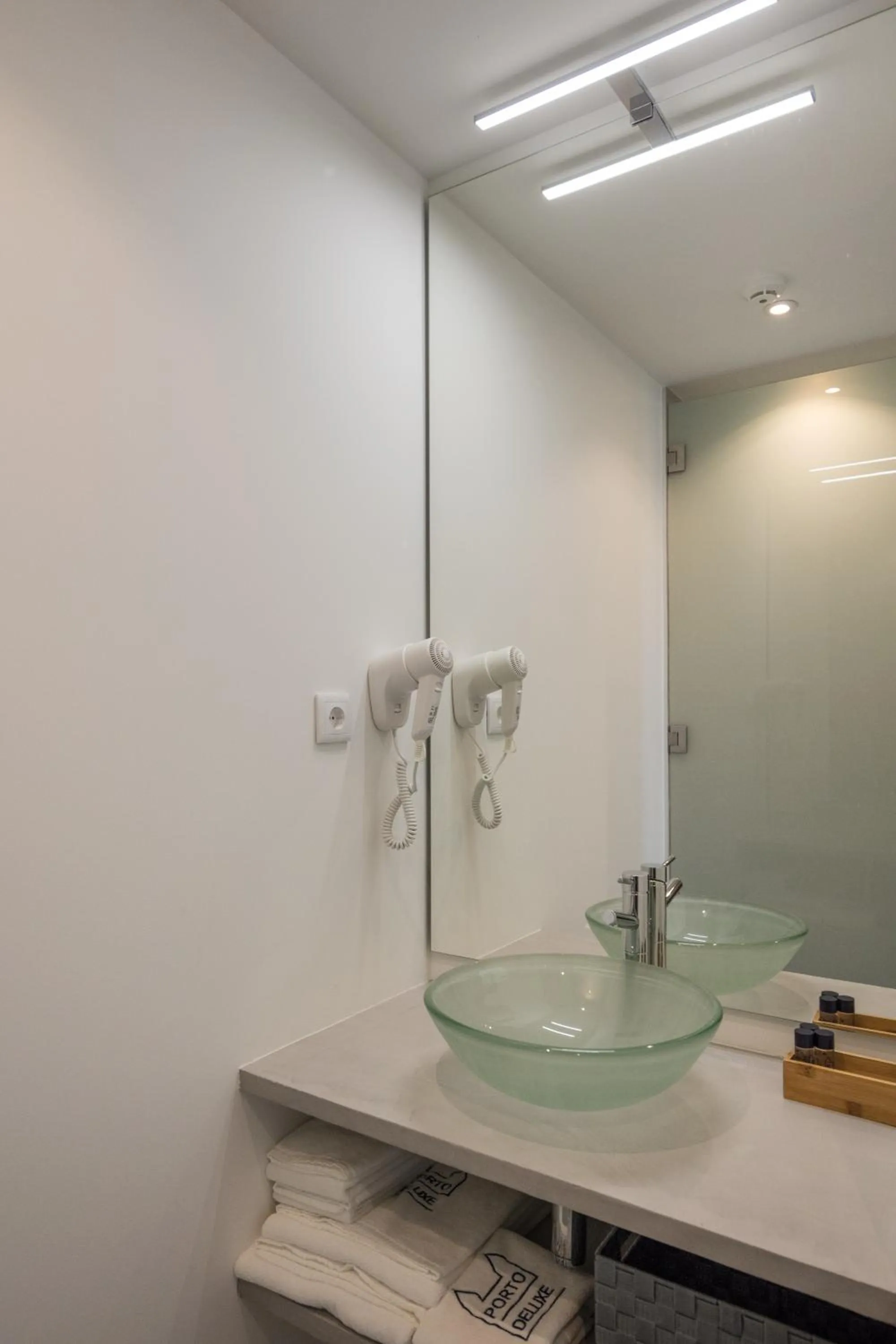 Bathroom in Porto Deluxe Suites