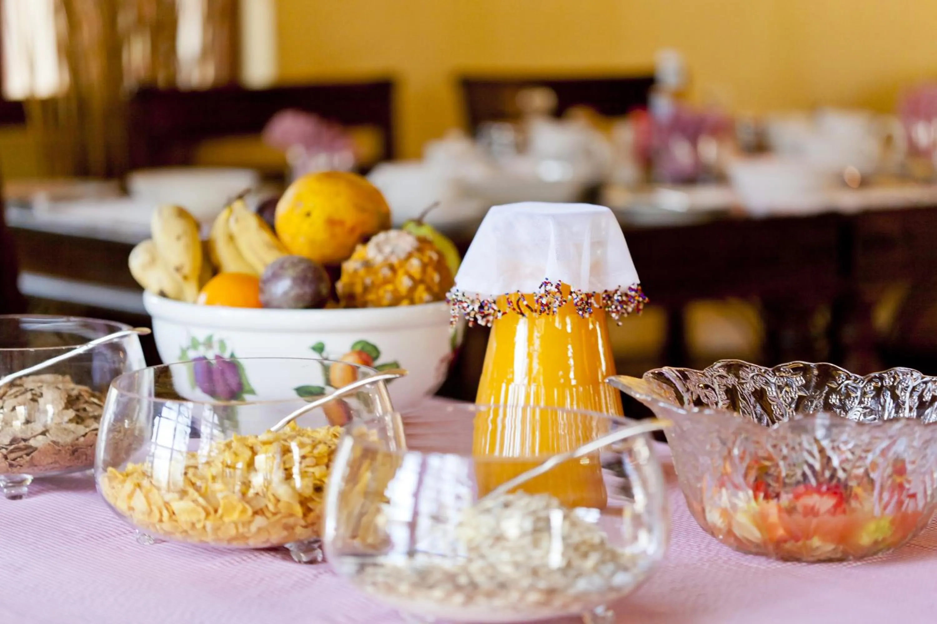 Restaurant/places to eat in Needles Lodge