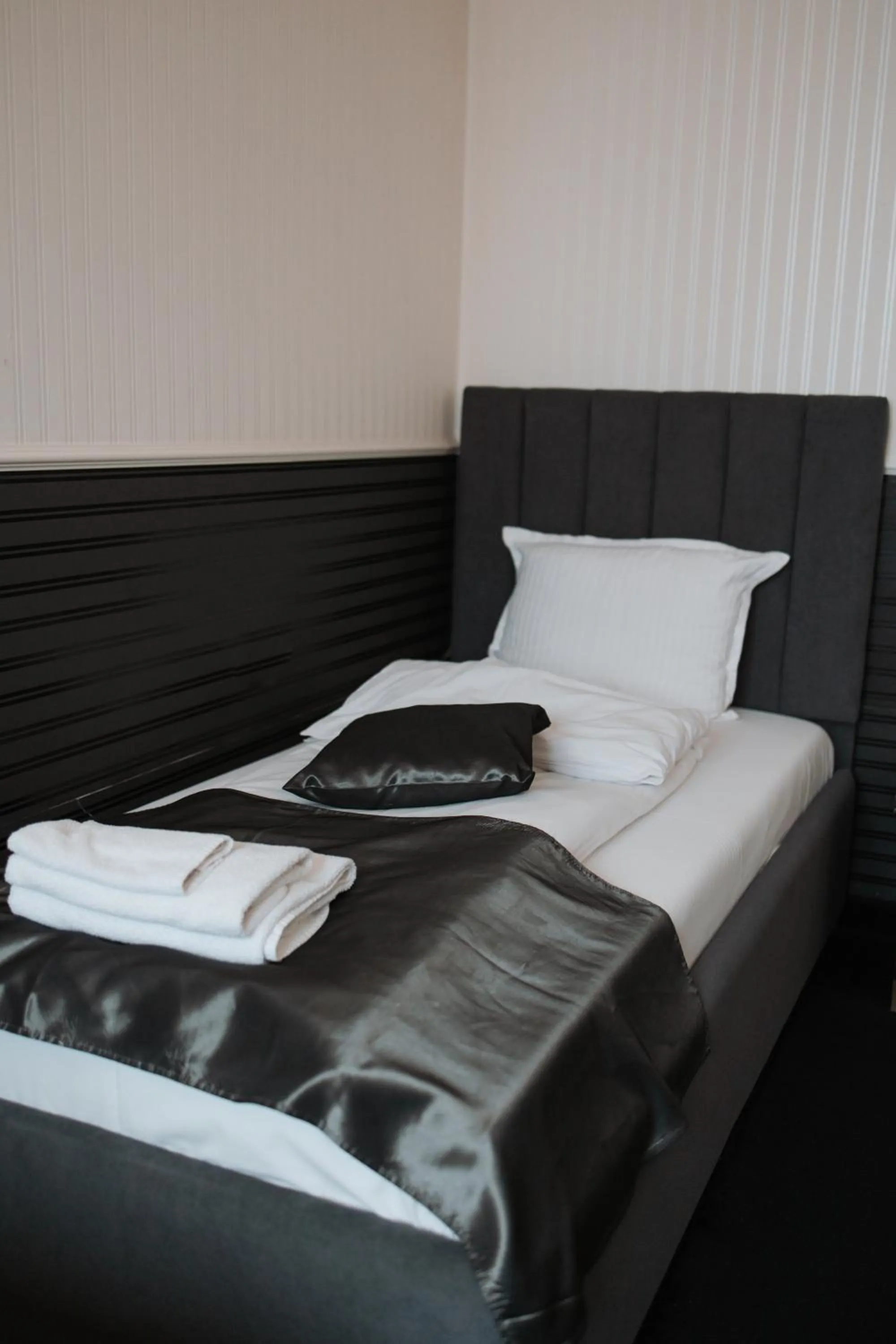 Photo of the whole room, Bed in Hotel Neptun