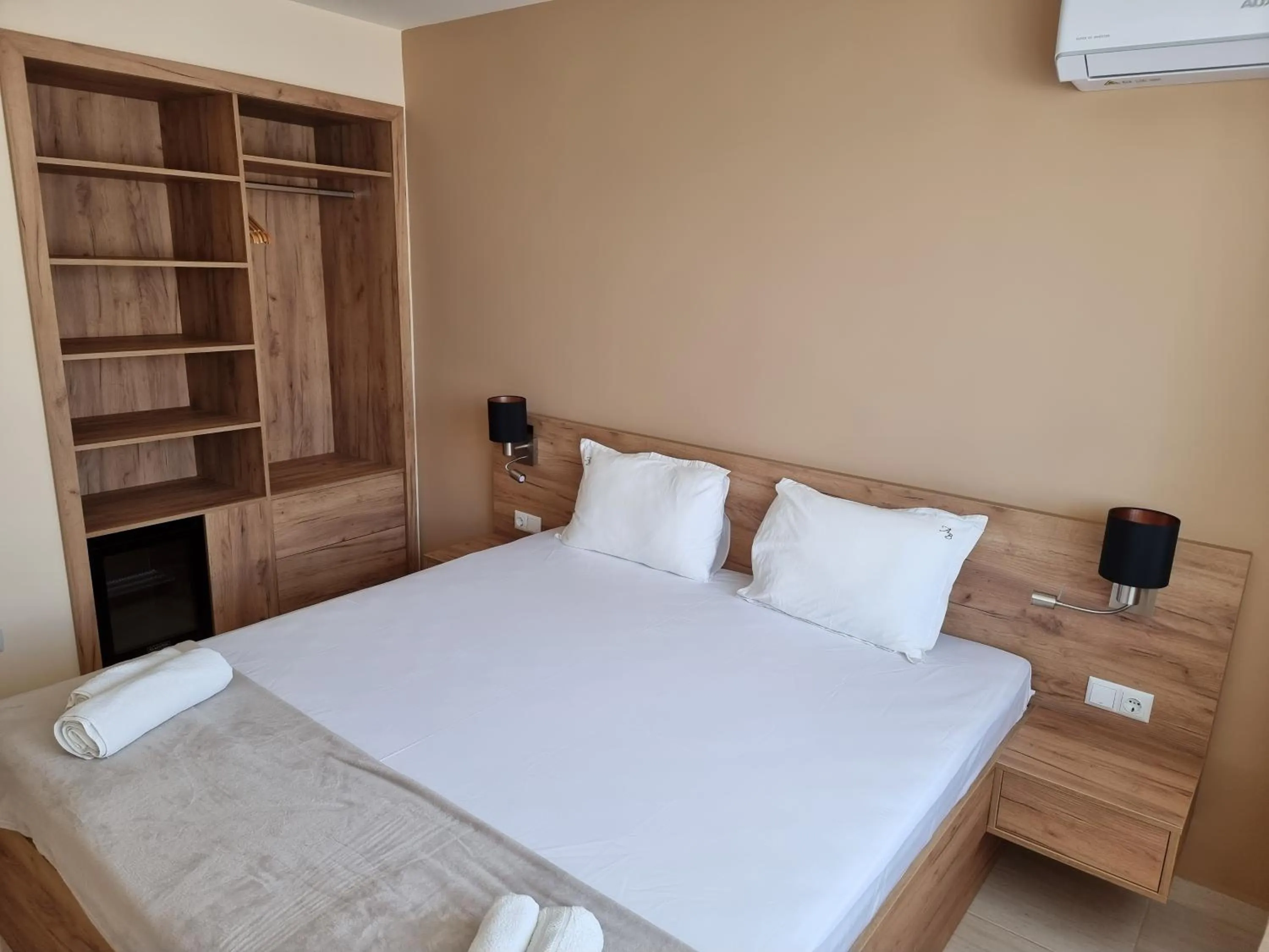 Bedroom, Bed in Family Hotel Alfa Vita