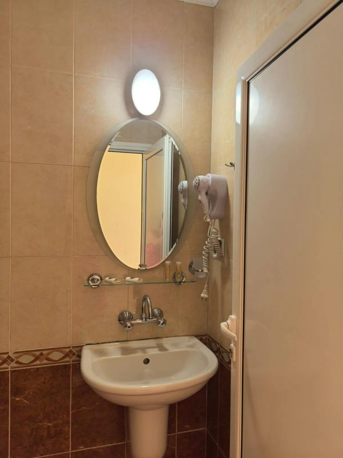 Bathroom in Family Hotel Alfa Vita