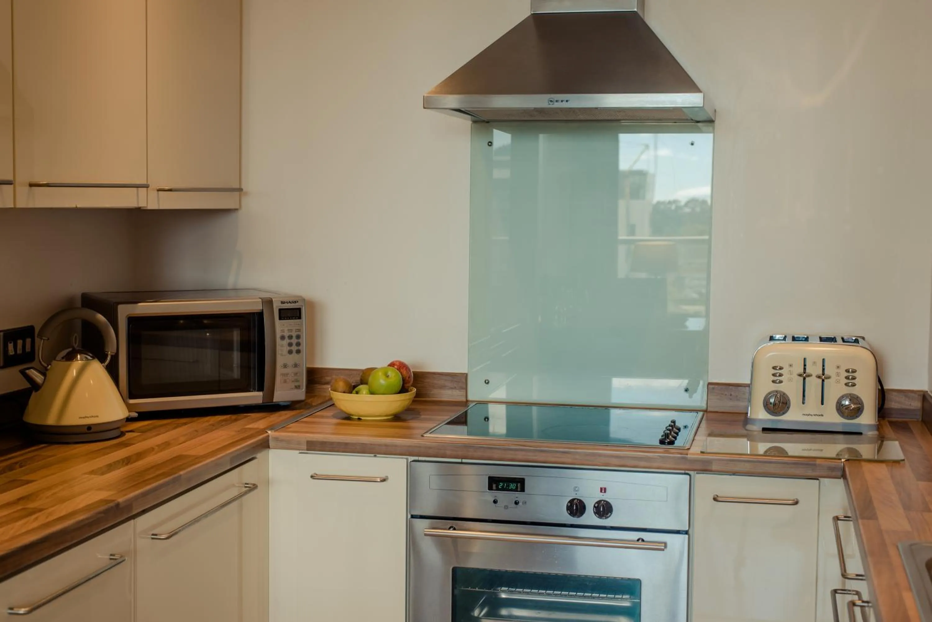 Kitchen or kitchenette in PREMIER SUITES Dublin, Sandyford