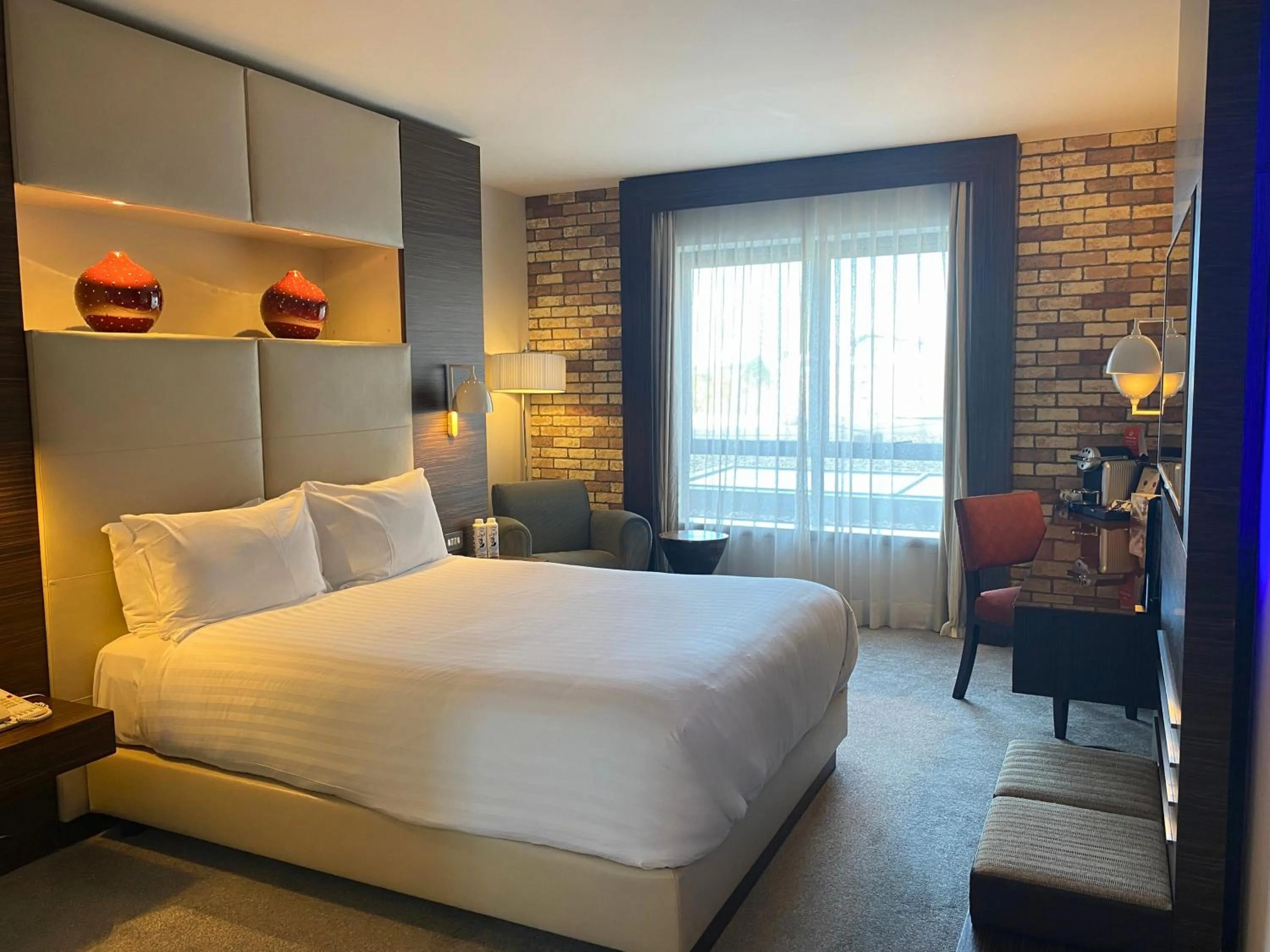 Bedroom, Bed in Absolute Hotel Limerick