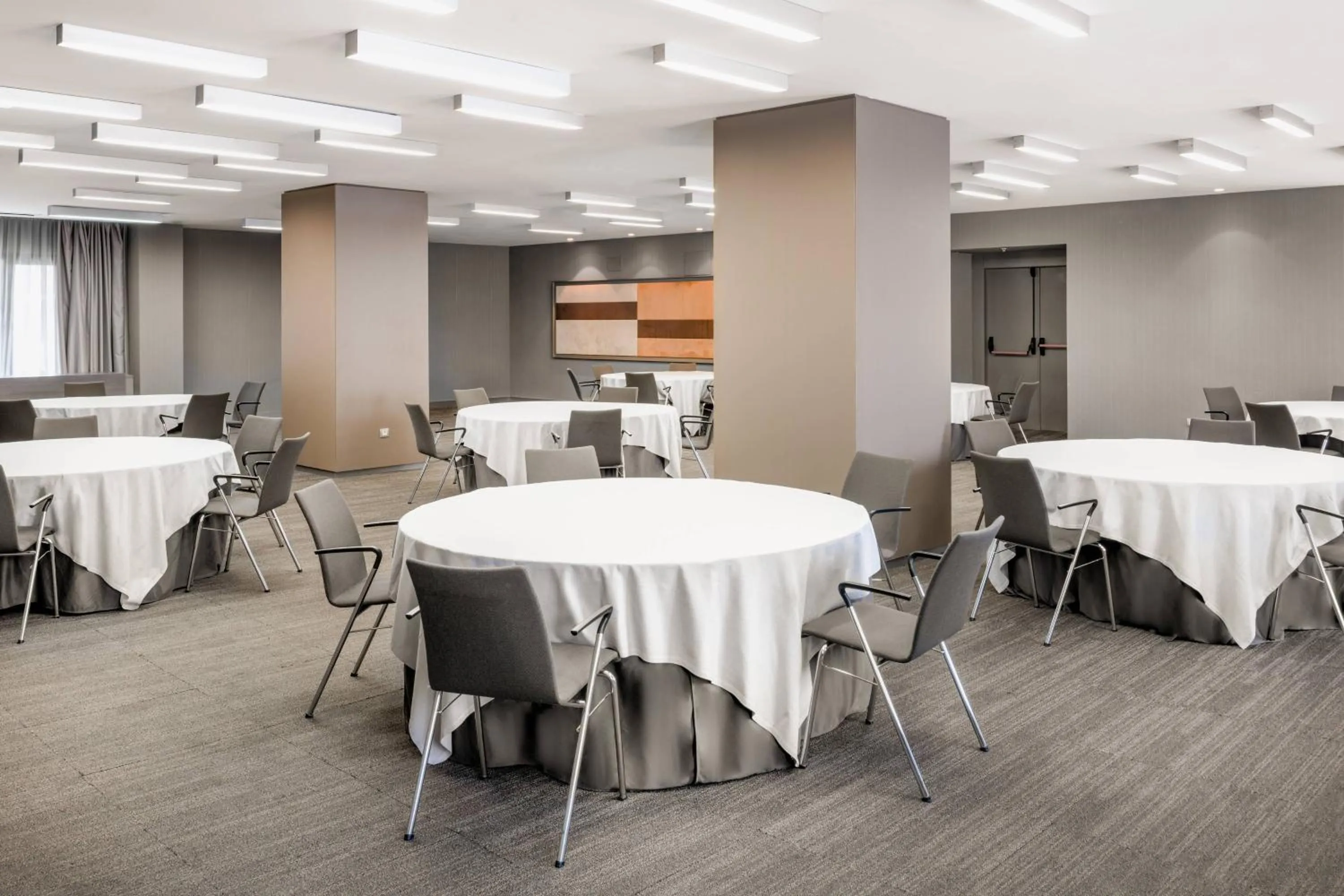 Meeting/conference room in AC Hotel Iberia Las Palmas by Marriott