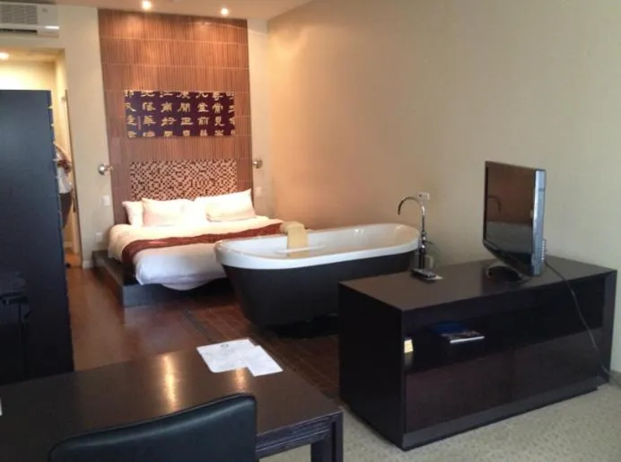 Photo of the whole room, Bathroom in Casulo Hotel