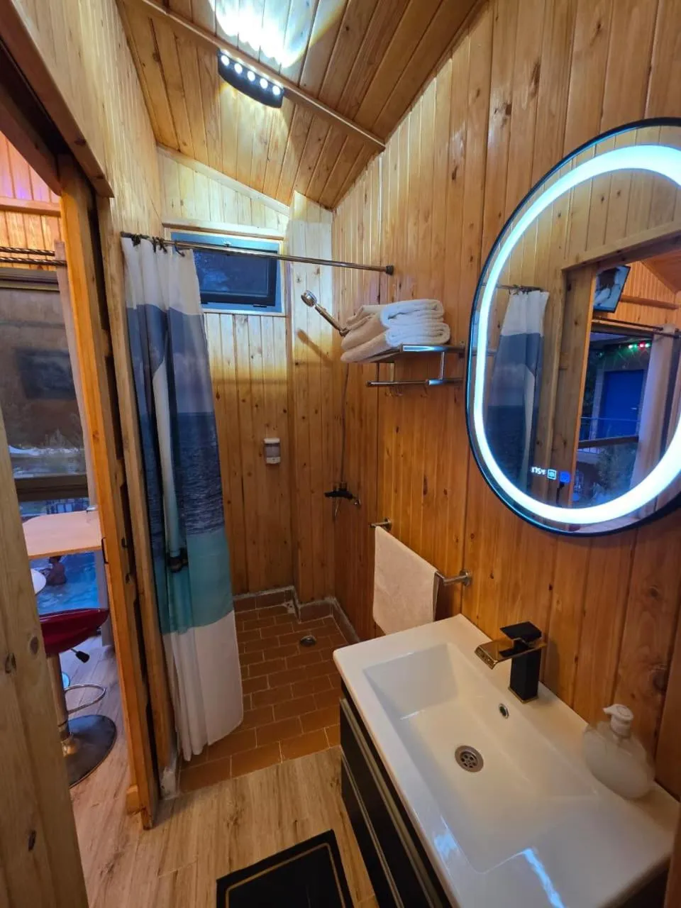 Shower in Top Ourika