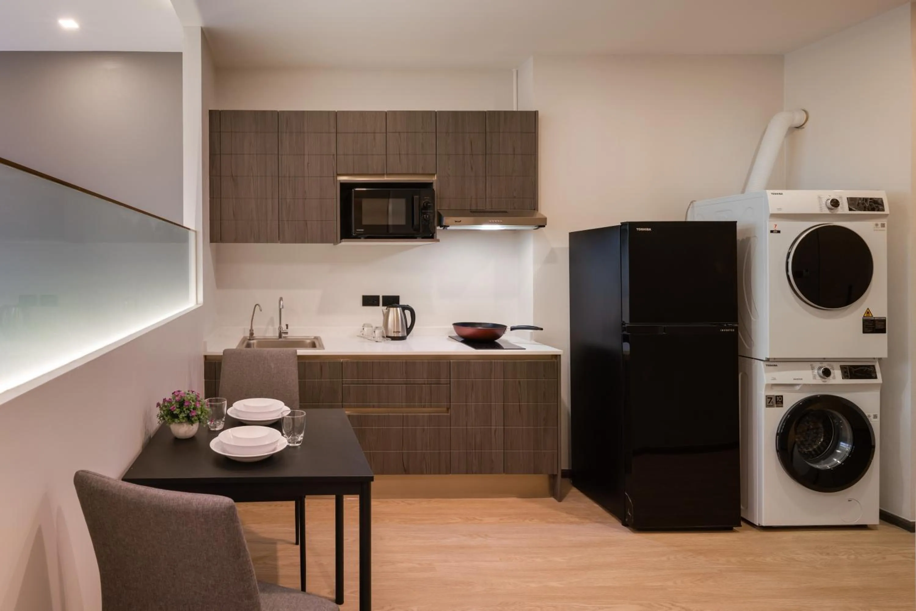 Kitchen or kitchenette in Samyan Serene Hotel