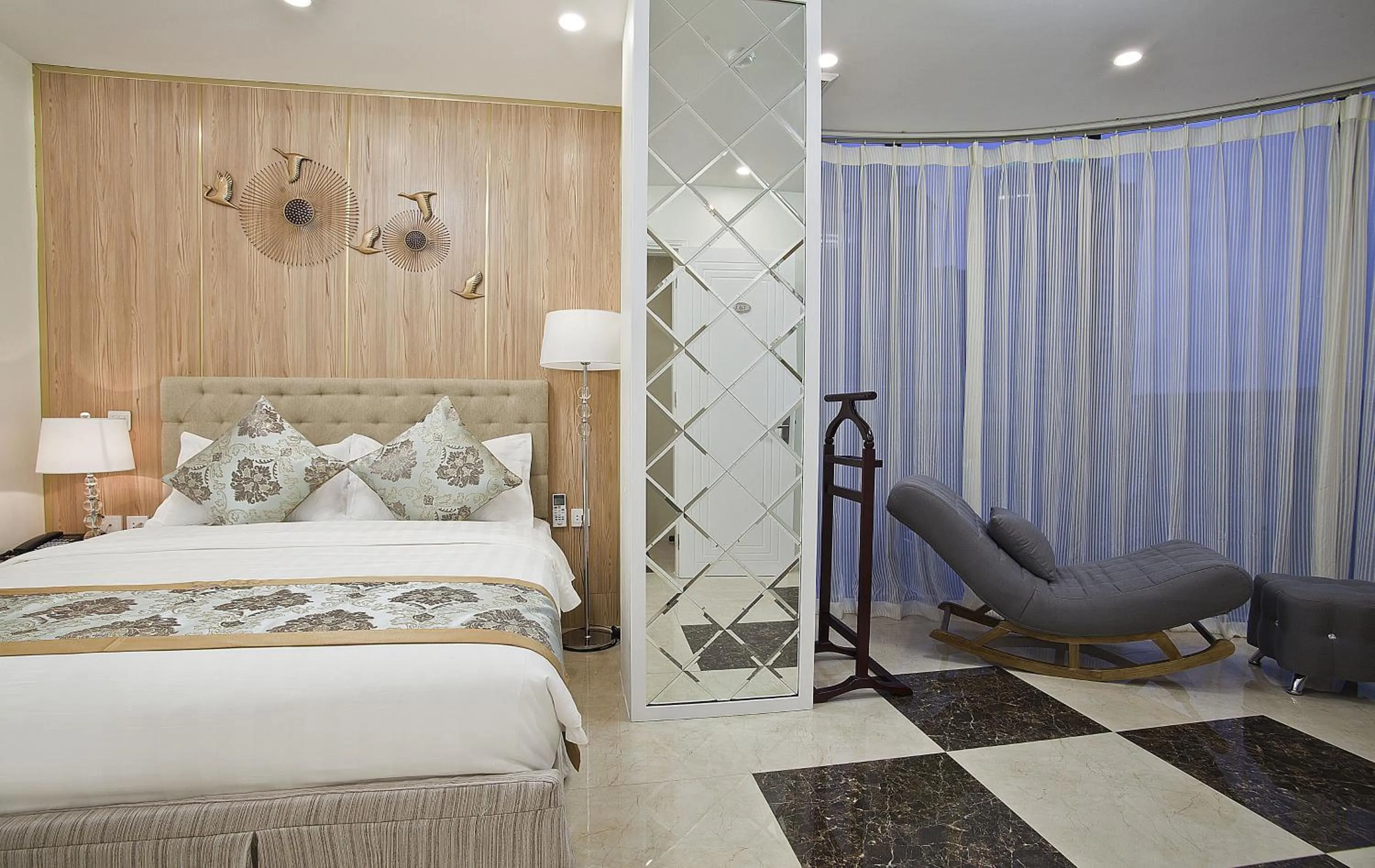 TV and multimedia, Bed in DLmos Hanoi Hotel