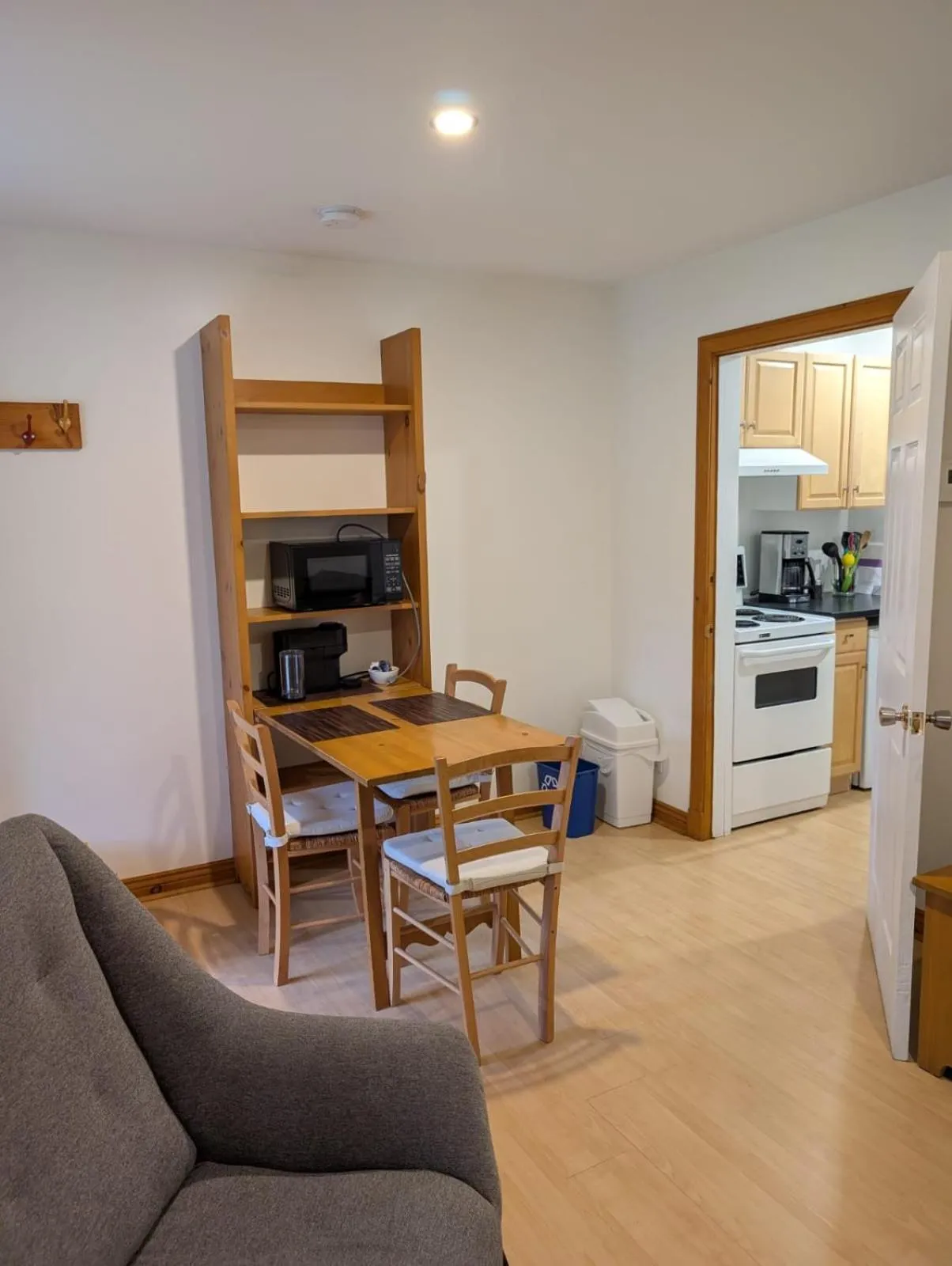Dining area in Aux petits oiseaux