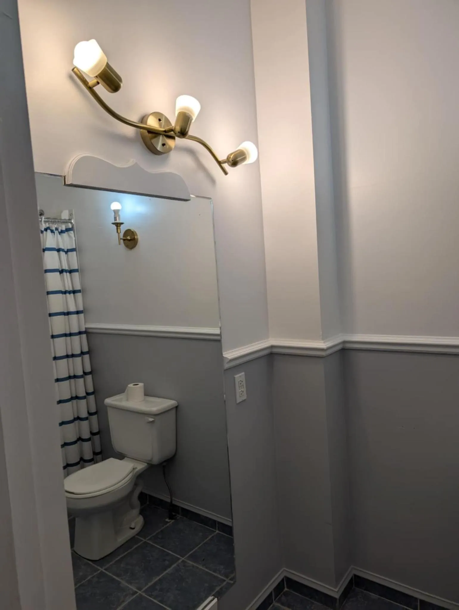 Bathroom in Aux petits oiseaux