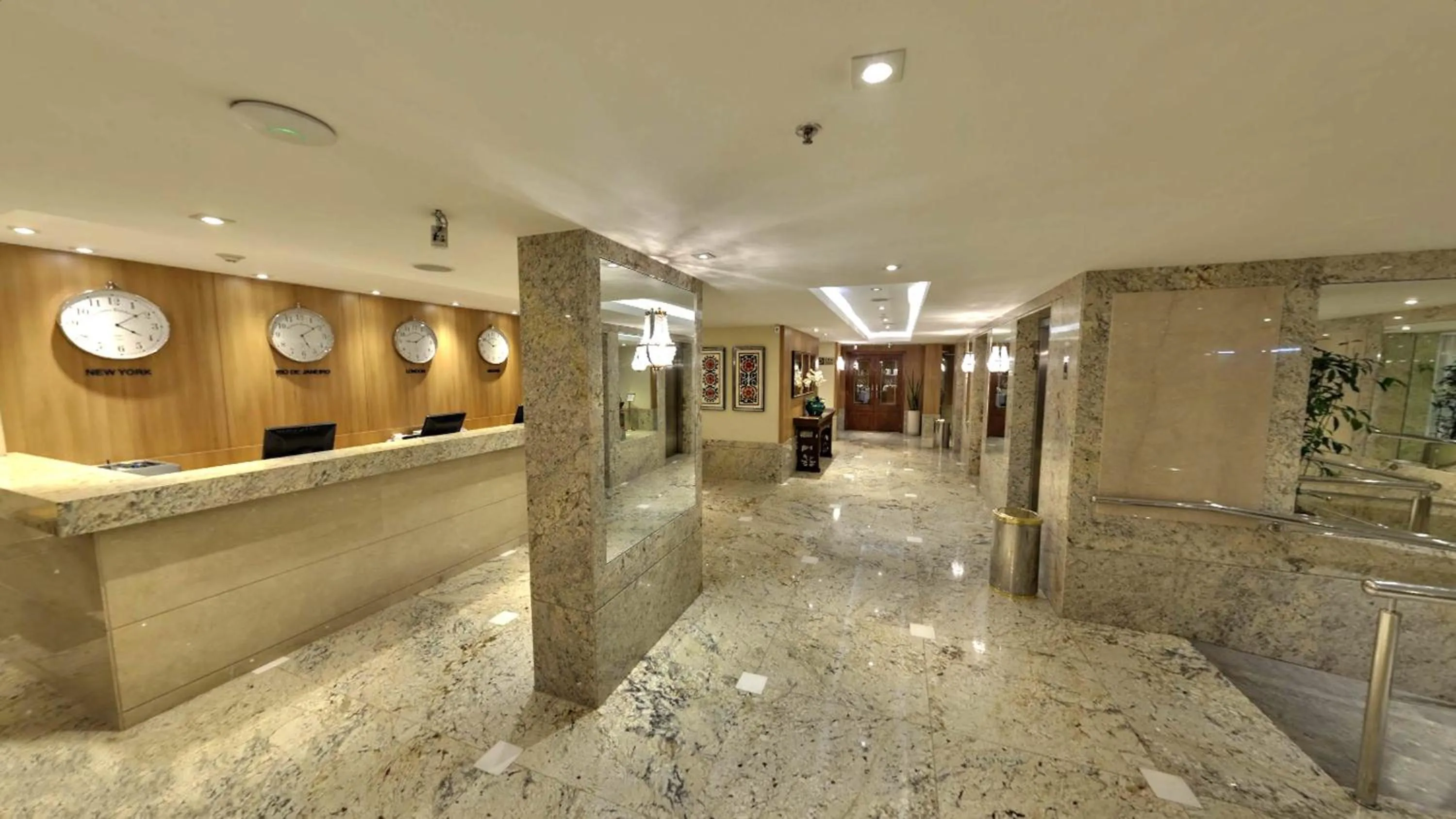 Facade/entrance in Windsor Copa Hotel