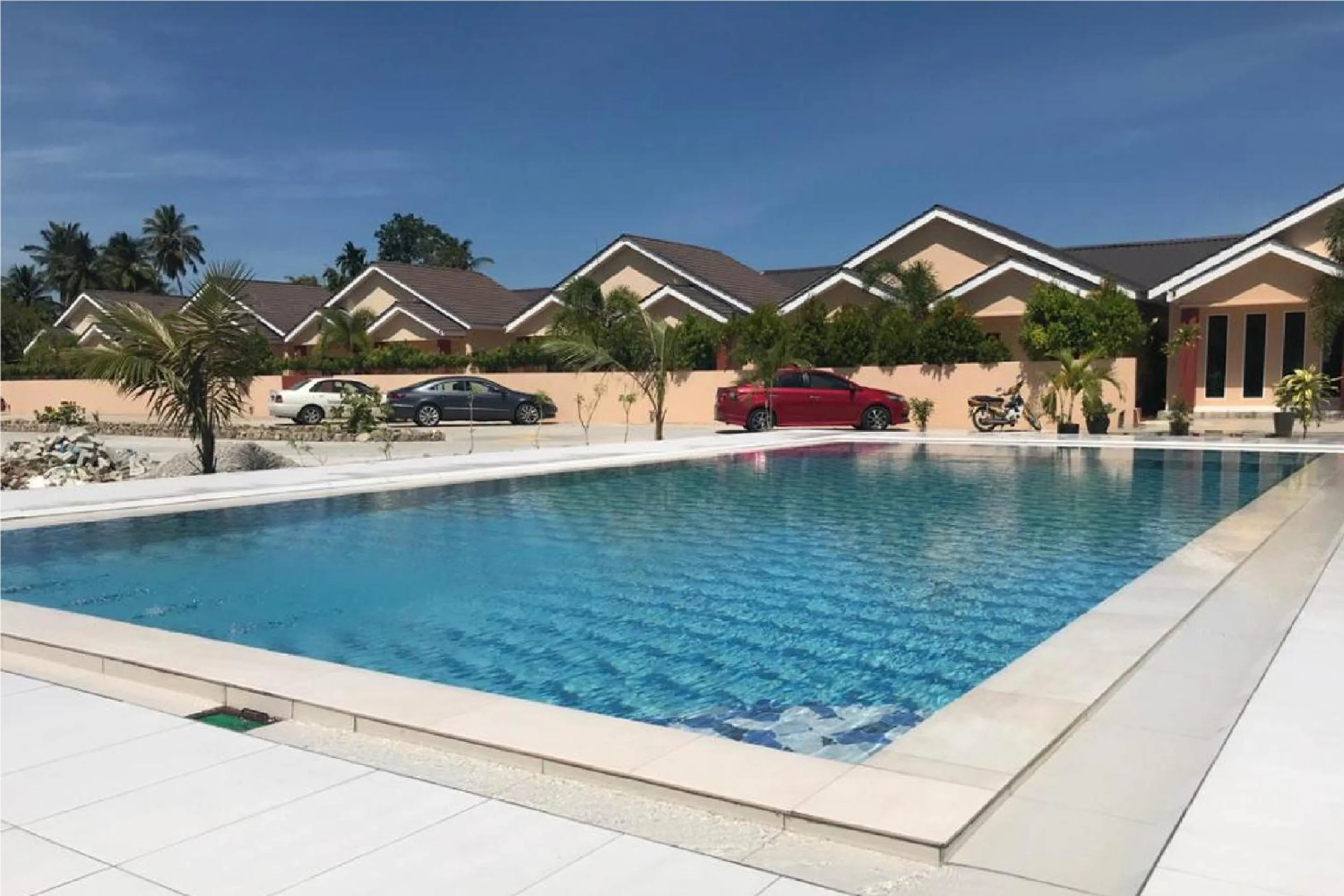 Swimming pool in Nahdhoh Langkawi Resort