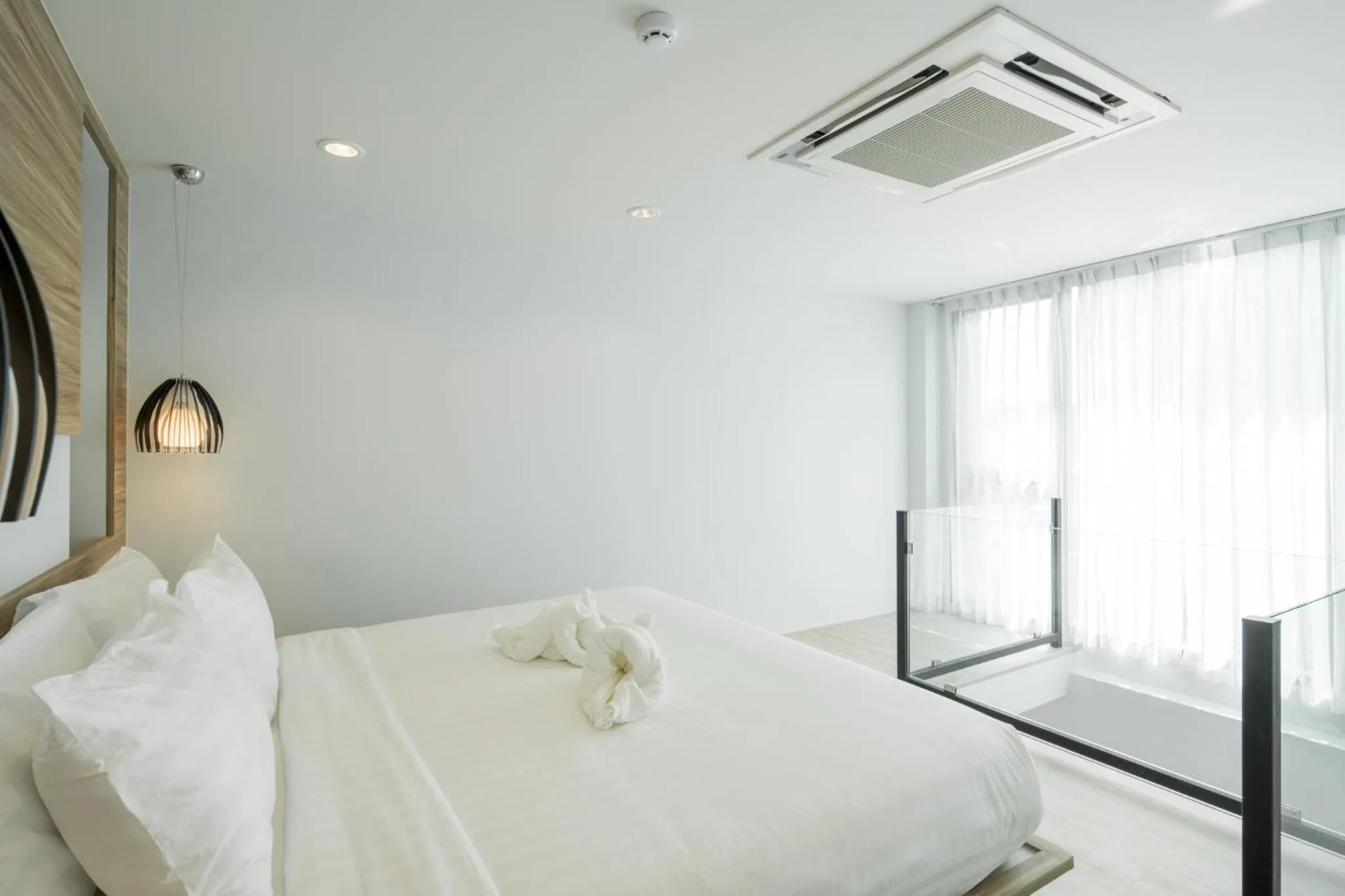 Bed in Peace Blue Naiharn Naturist Resort Phuket SHA Extra Plus