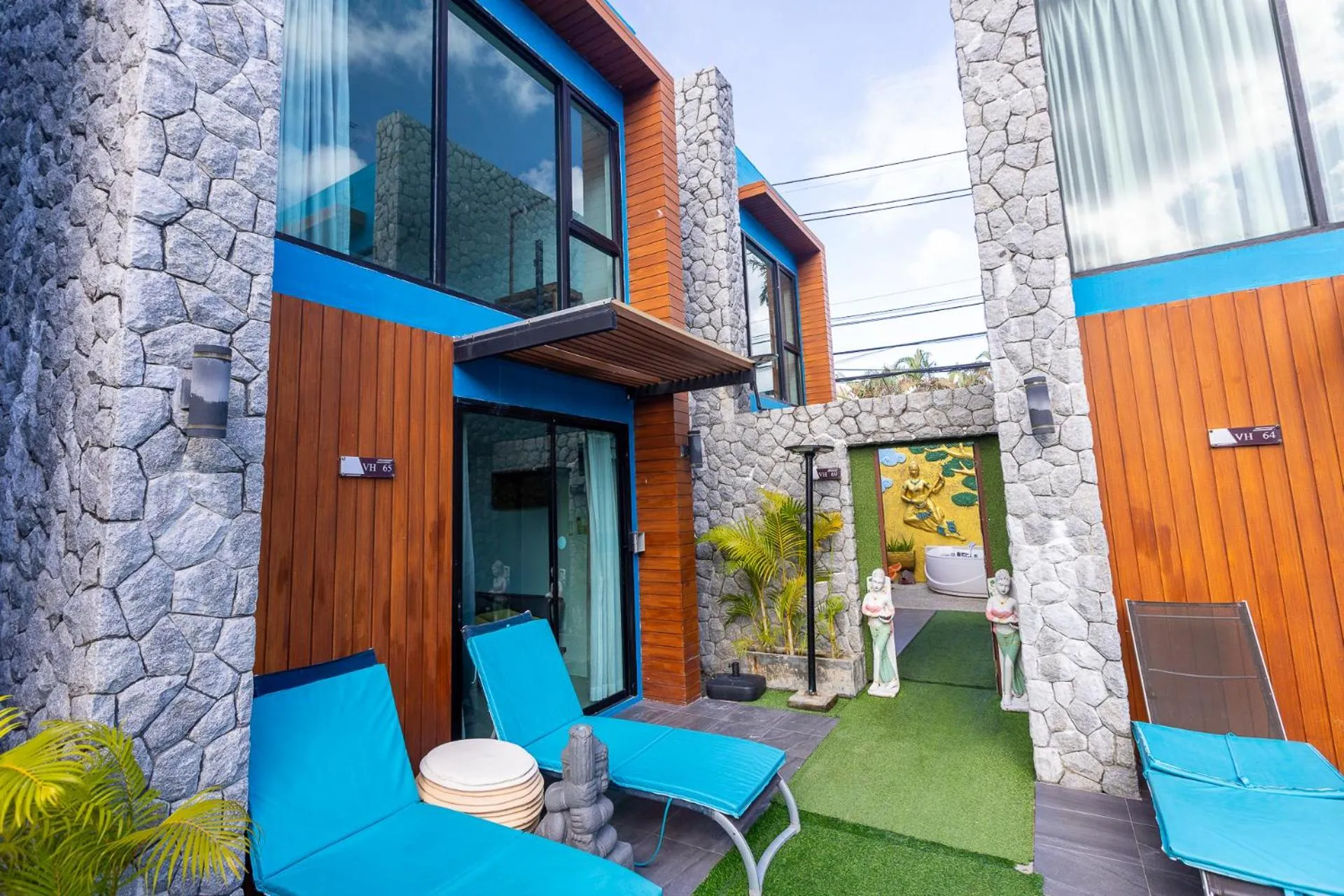 Peace Blue Naiharn Naturist Resort Phuket SHA Extra Plus