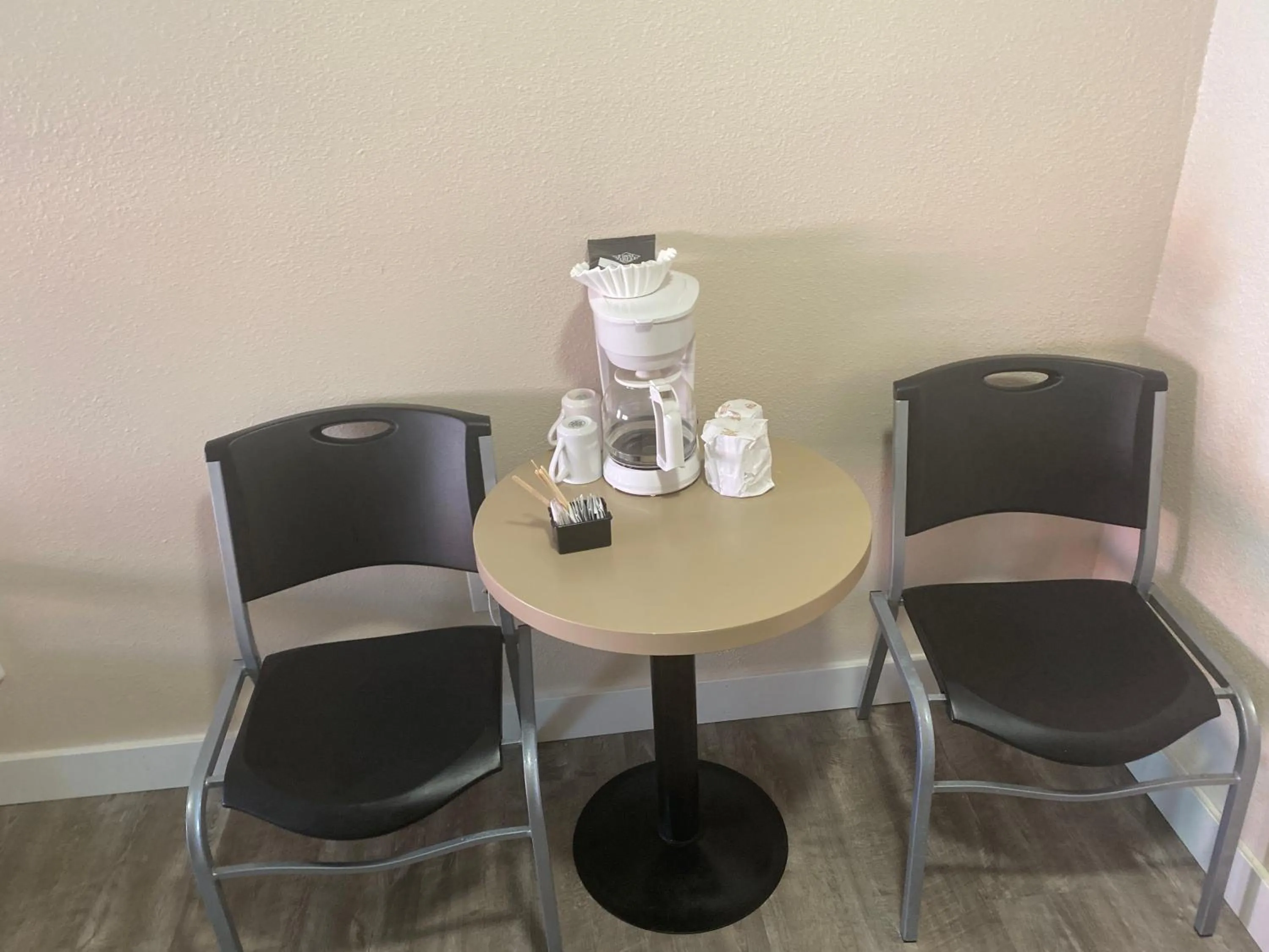 Coffee/tea facilities in Heidi's Inn