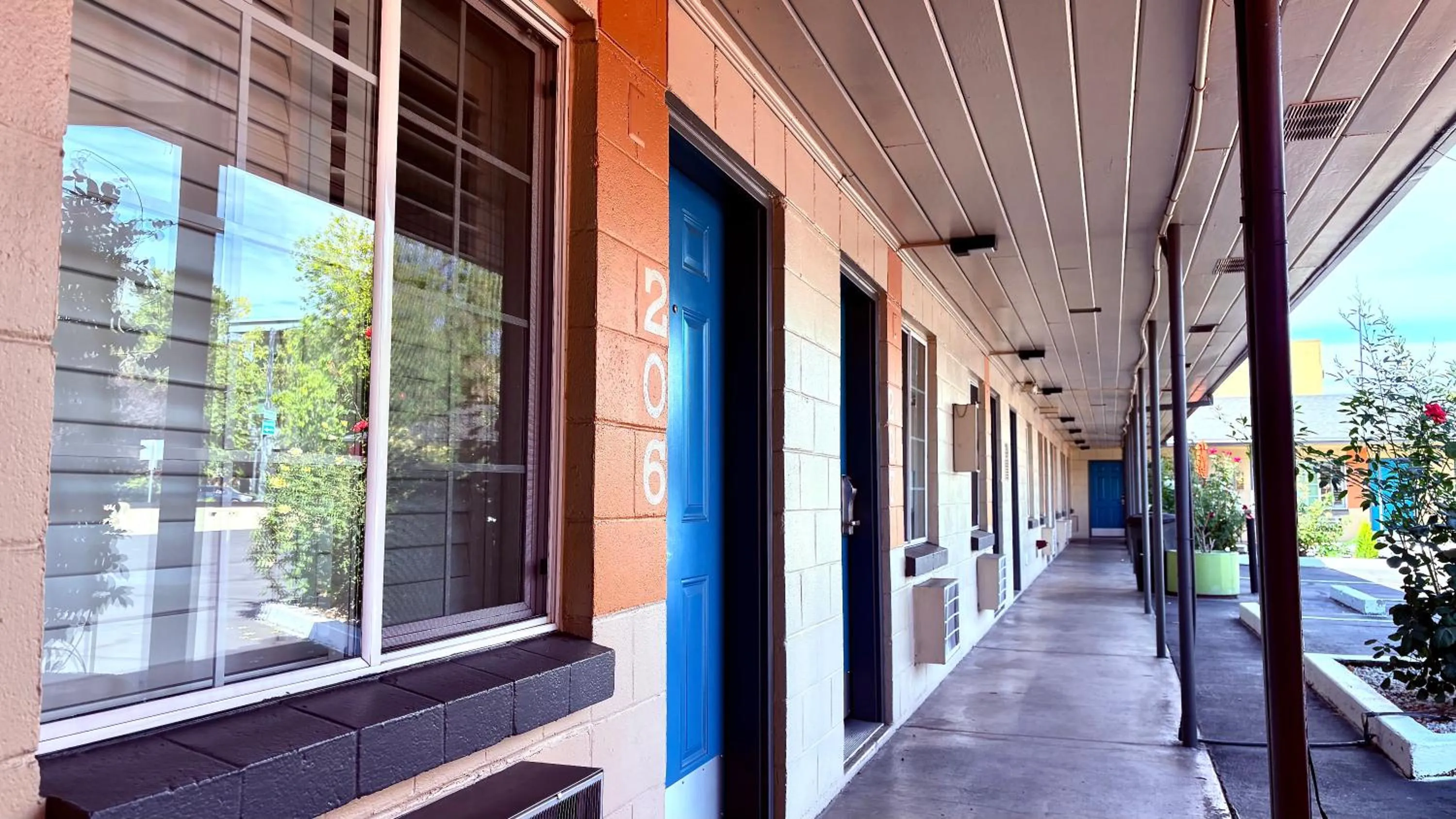 Property building in City Center Motel - Downtown Medford