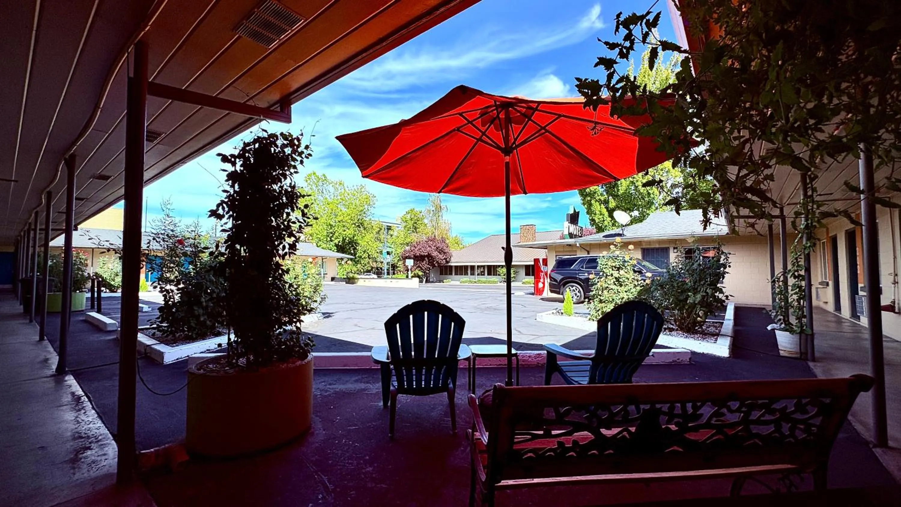 Property building in City Center Motel - Downtown Medford