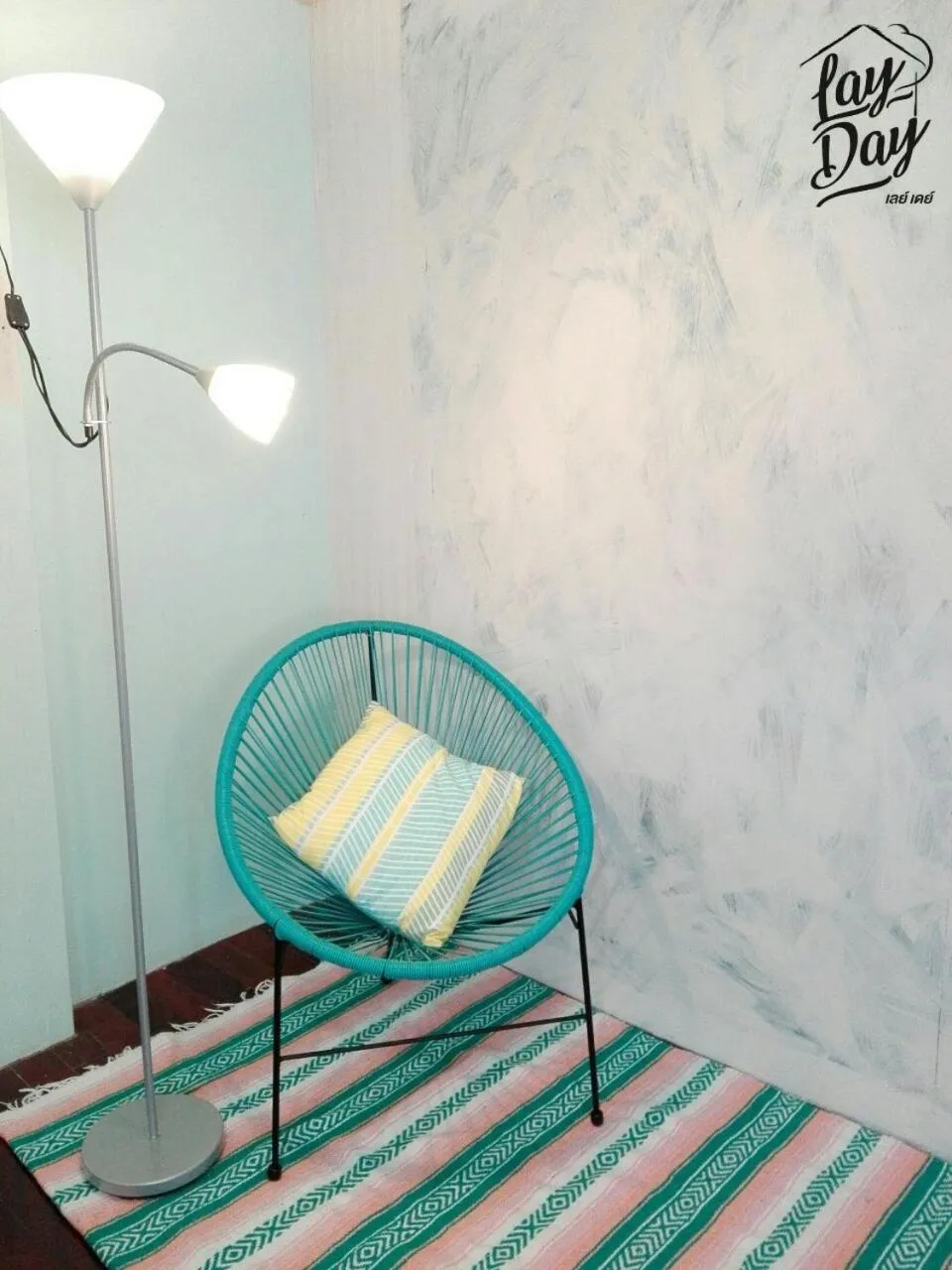 Living room, Bed in Lay Day