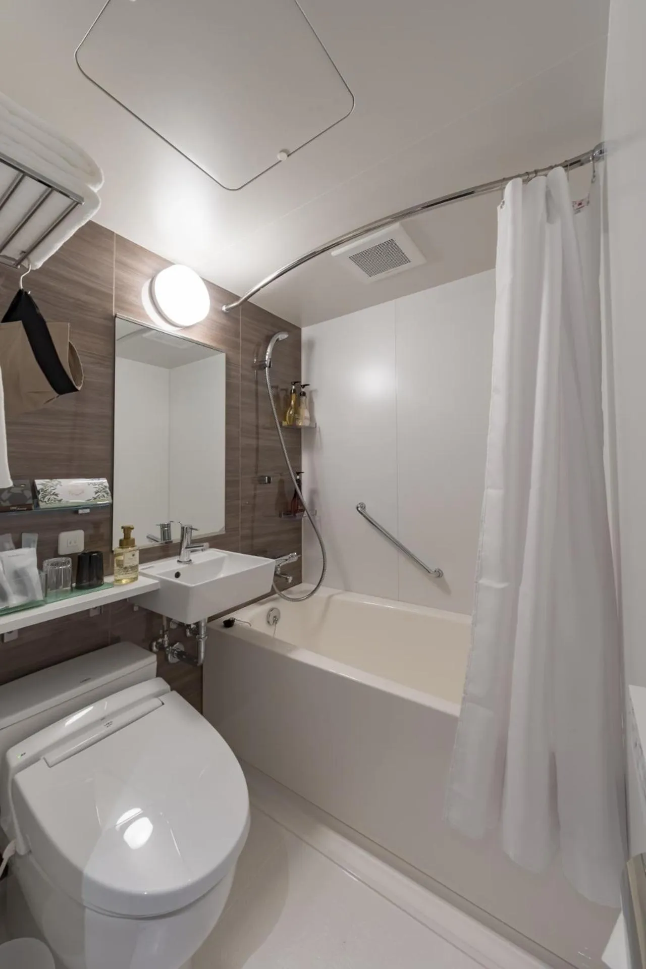 Shower in Kyoto Gion U-BELL Hotel