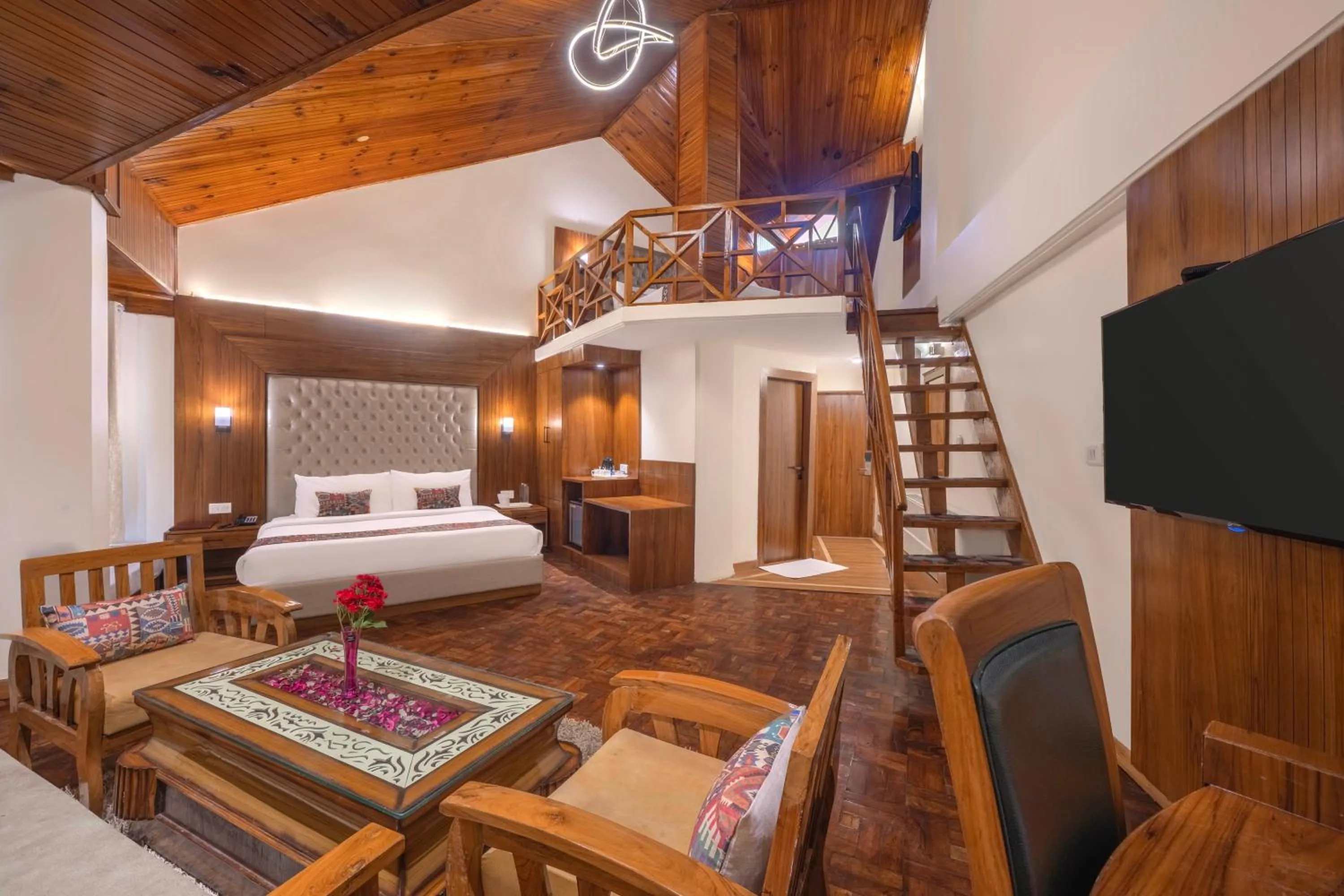 Bedroom, Bed in Snow Valley Resorts & Spa Manali