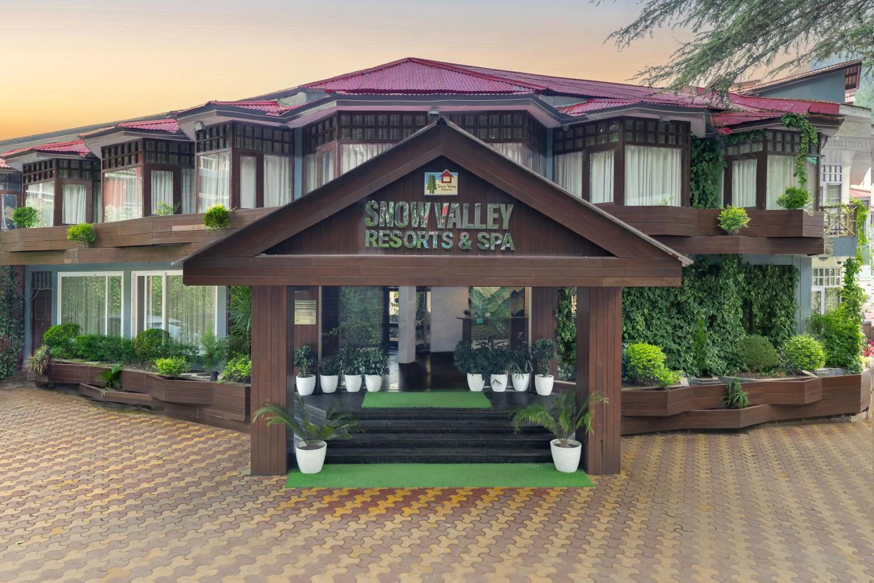 Snow Valley Resorts & Spa Manali