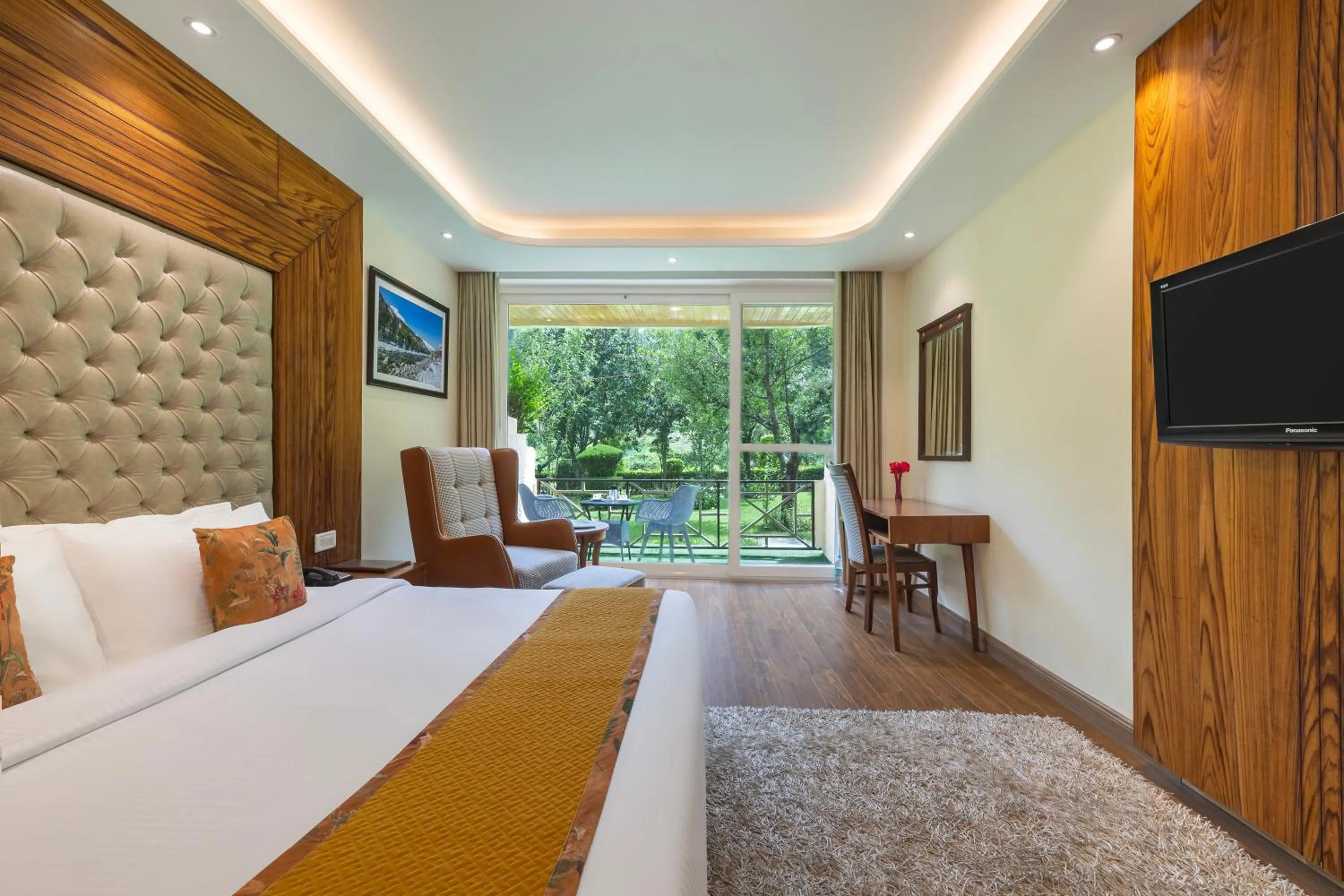 Bed in Snow Valley Resorts & Spa Manali