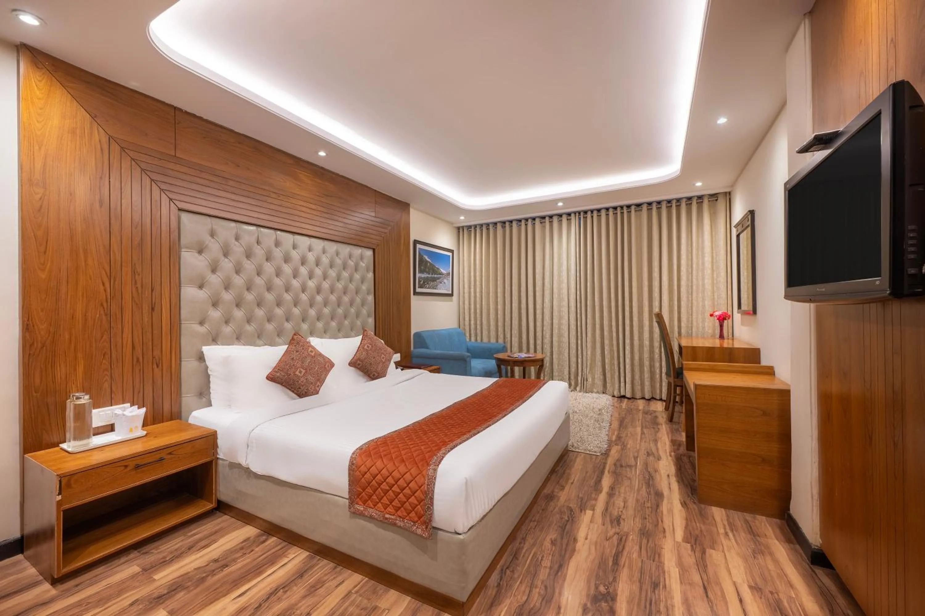 Bed in Snow Valley Resorts & Spa Manali