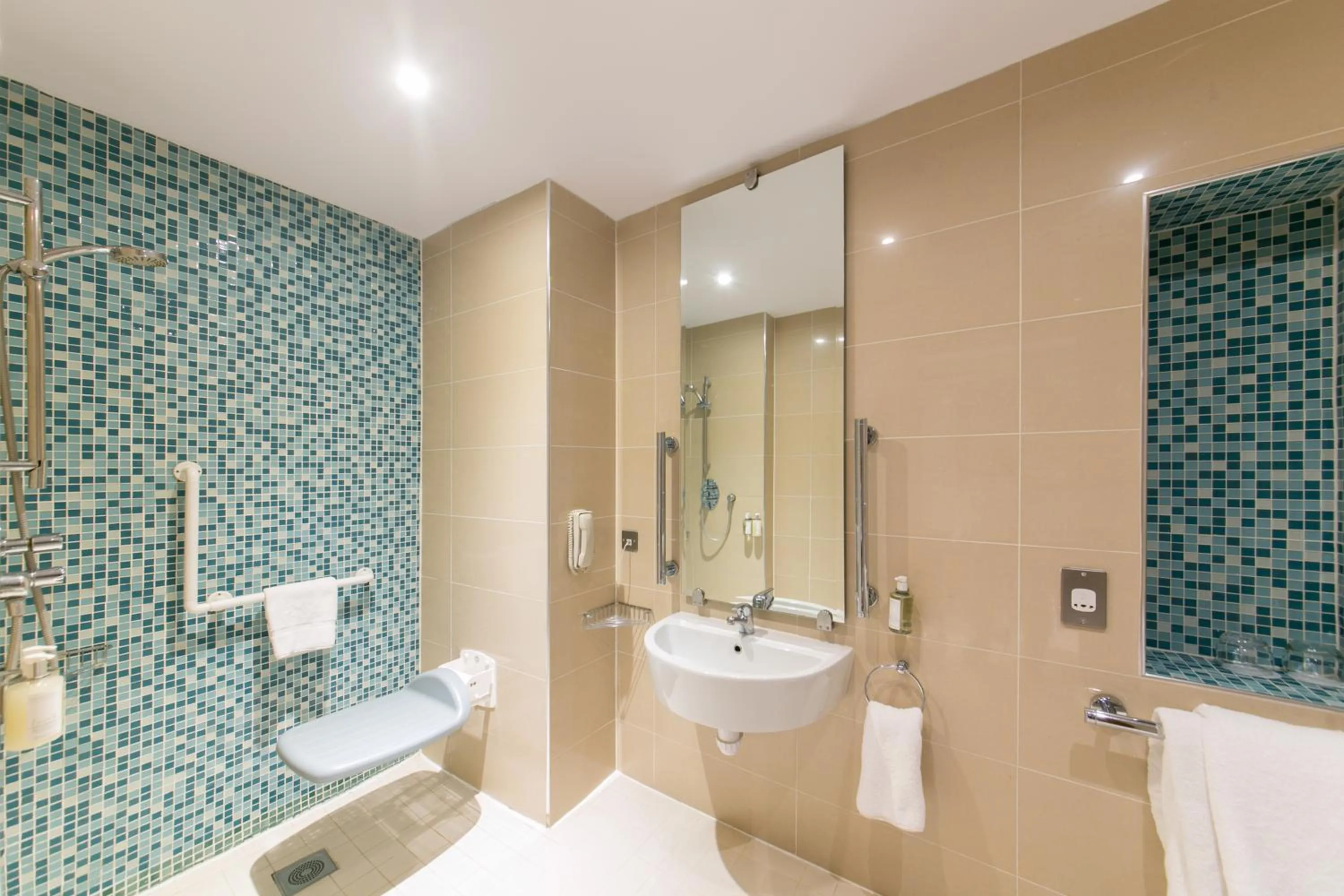 Bathroom in Portmarnock Resort & Jameson Golf Links