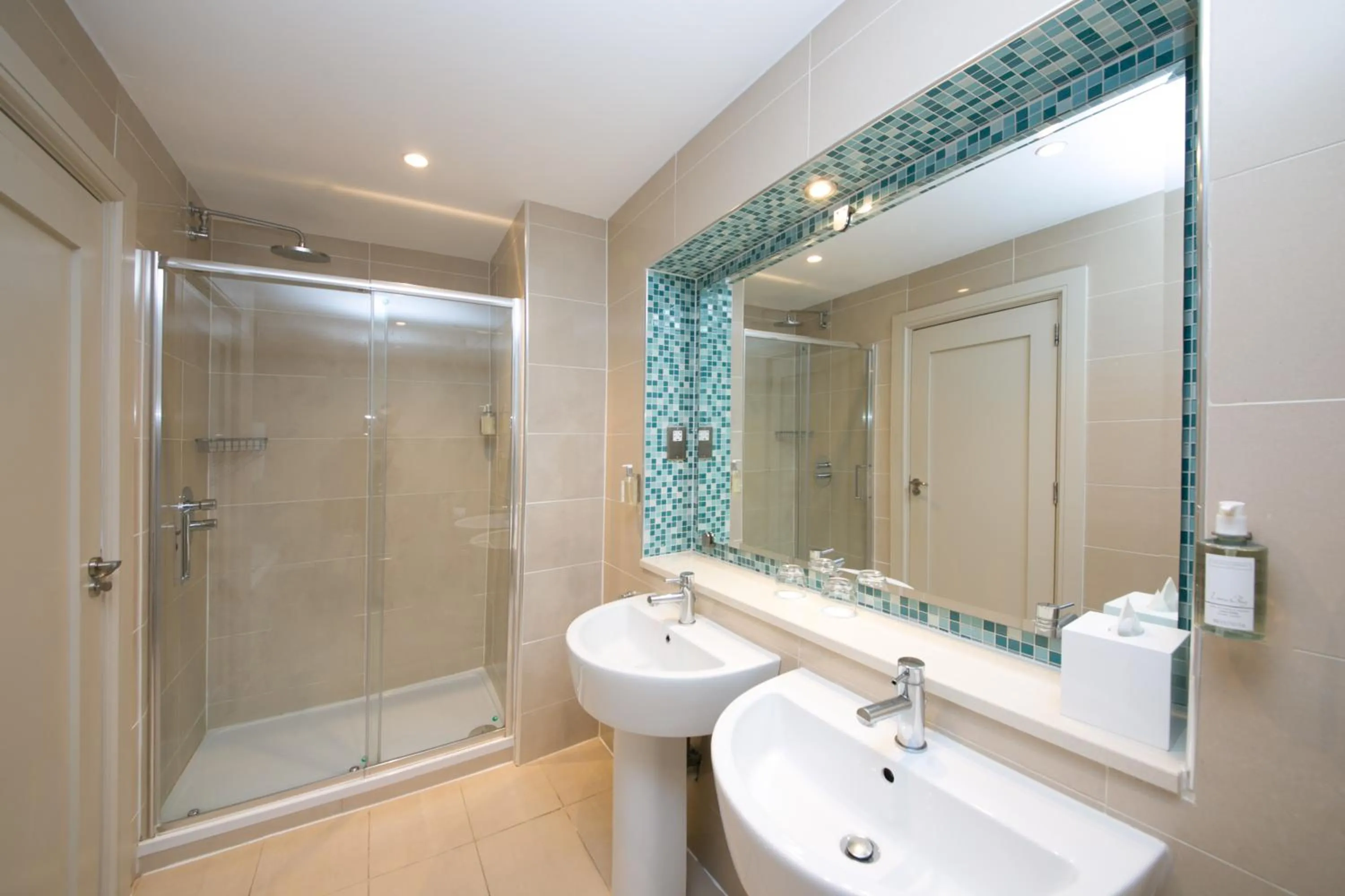 Bathroom in Portmarnock Resort & Jameson Golf Links