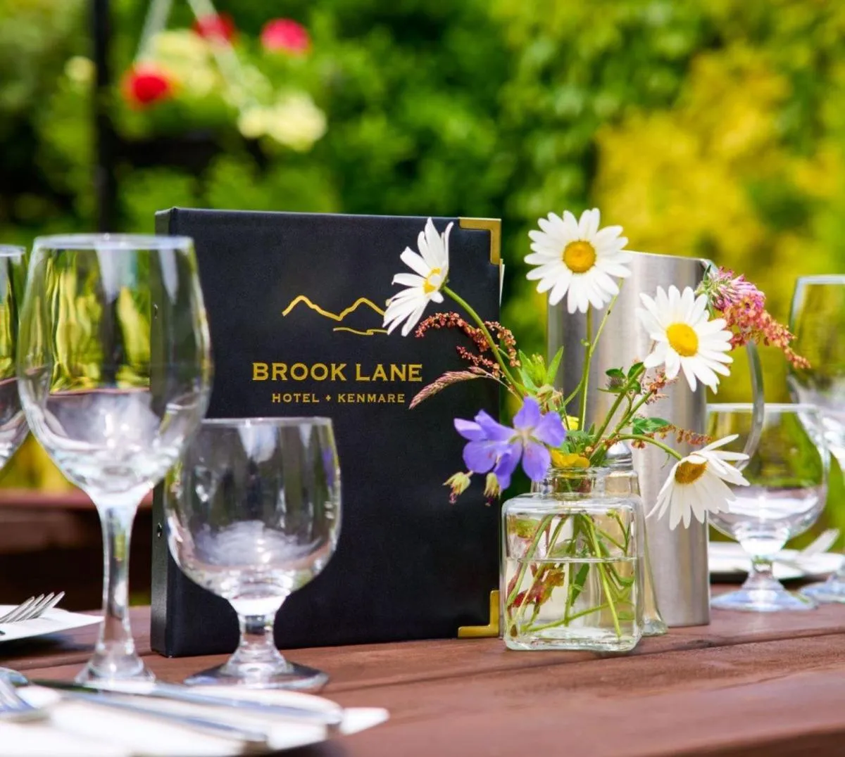 Food and drinks in Brook Lane Hotel