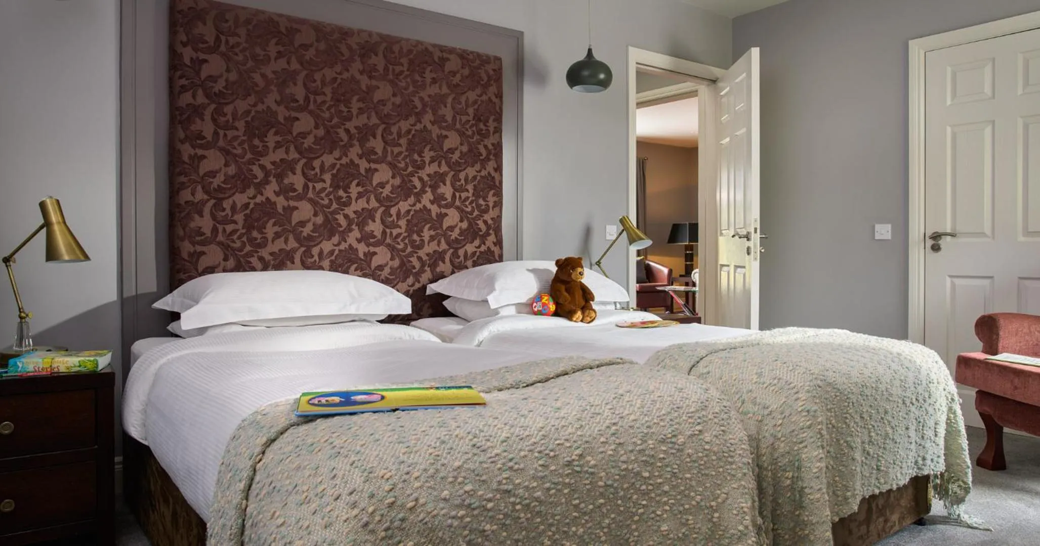 Bed in Brook Lane Hotel