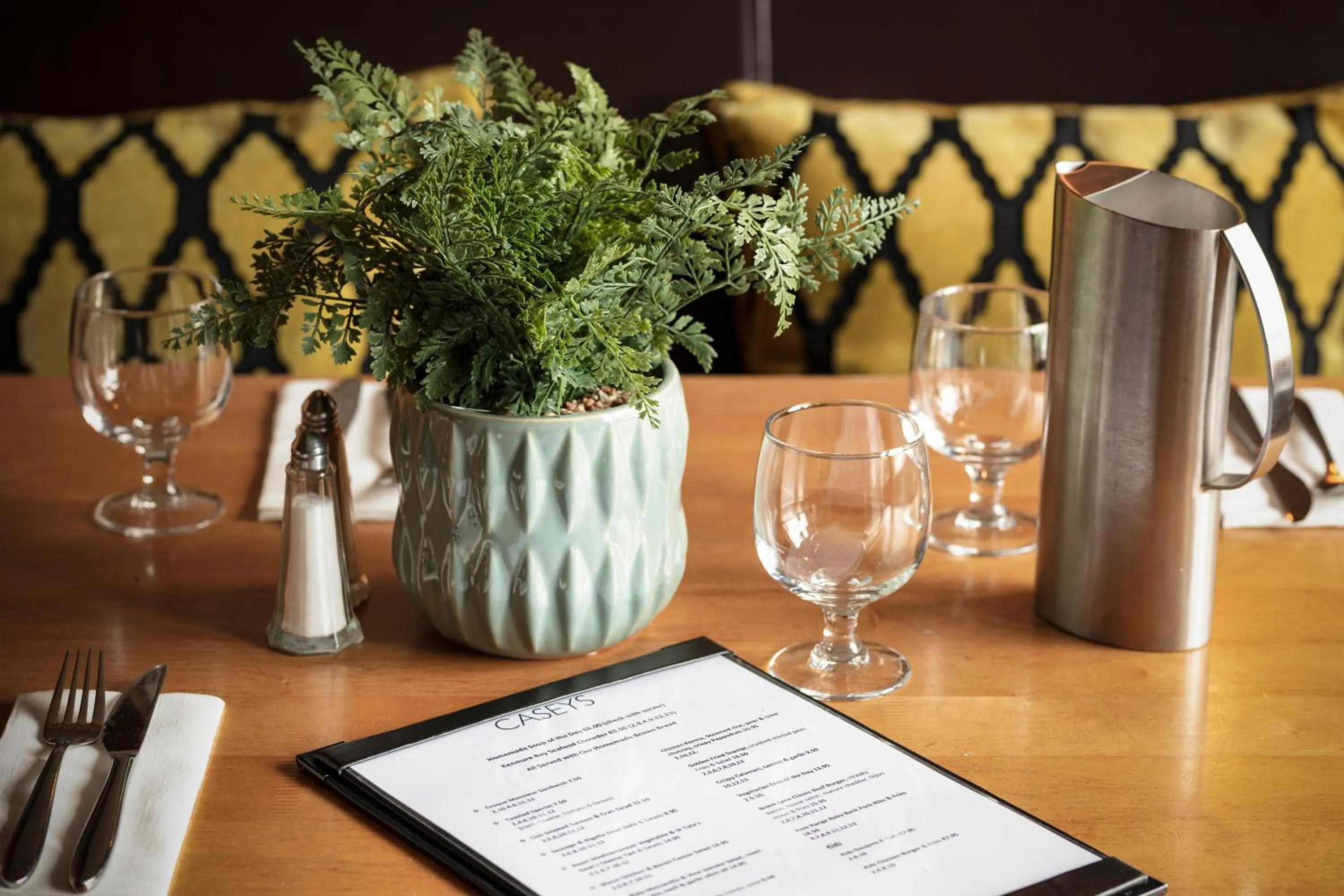 Restaurant/places to eat in Brook Lane Hotel