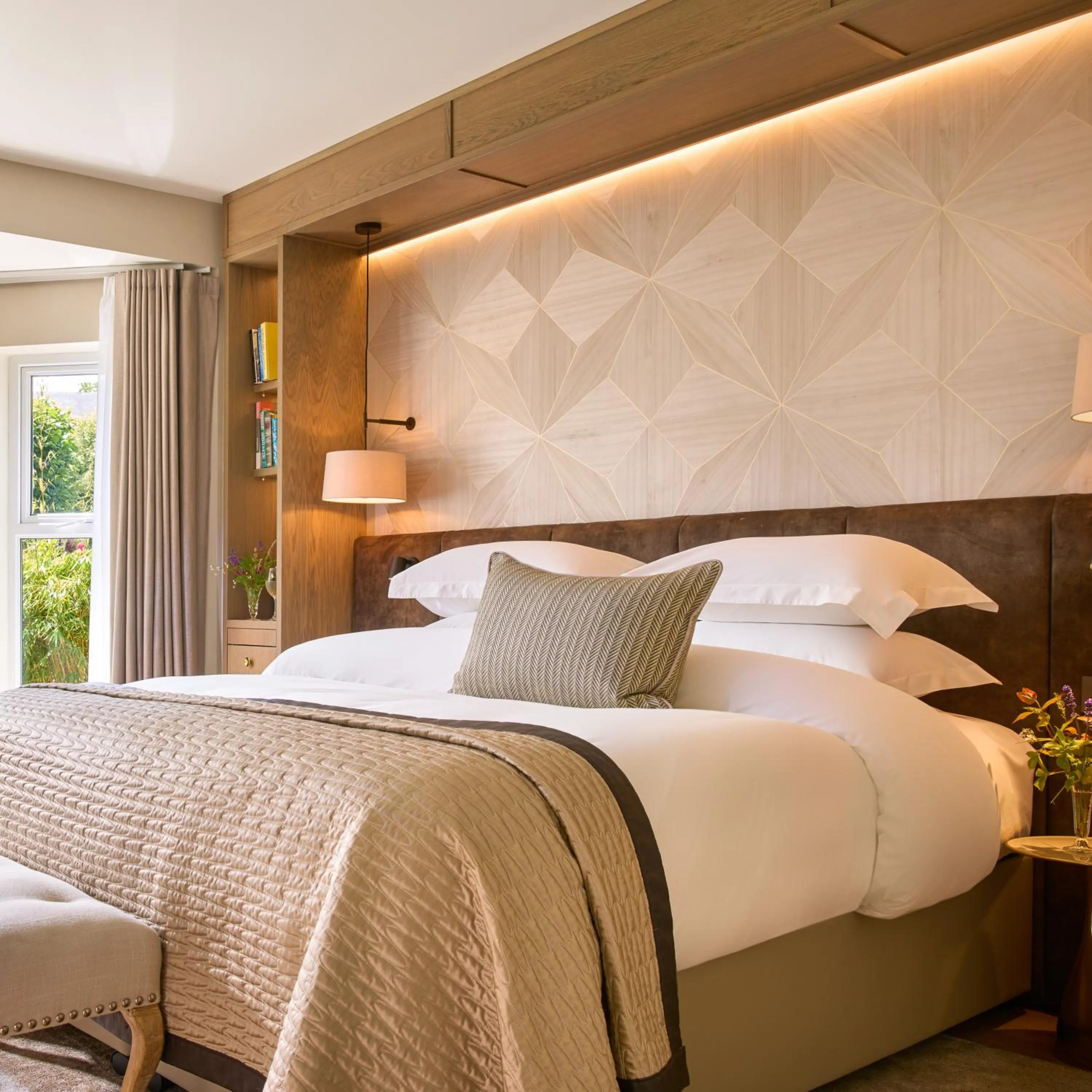 Bedroom, Bed in Brook Lane Hotel