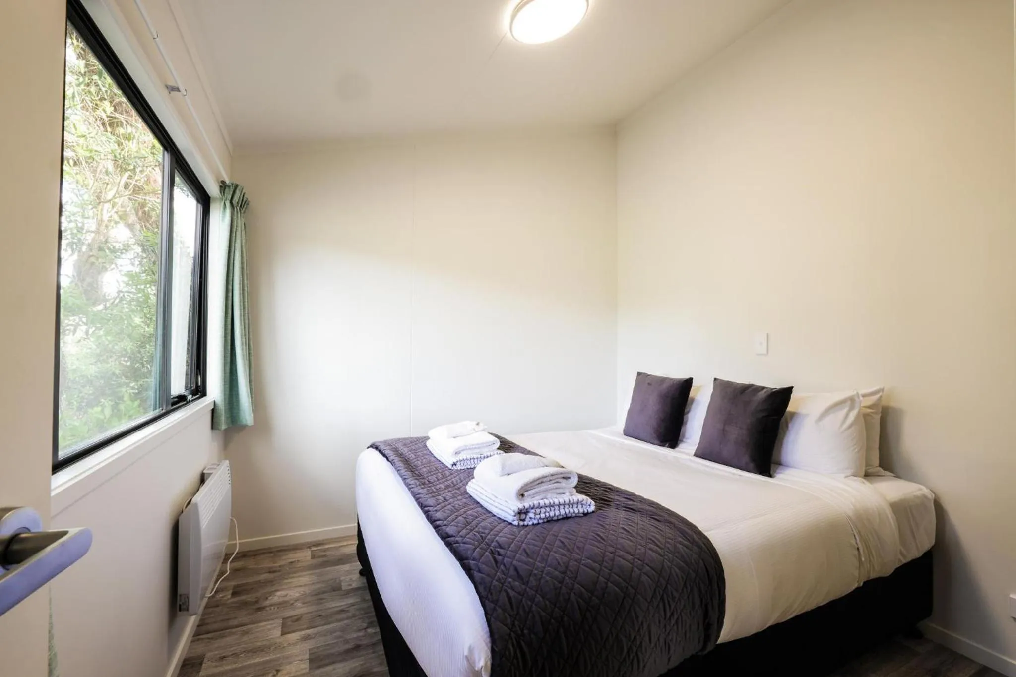 Bed in Tasman Holiday Parks - Waihi Beach