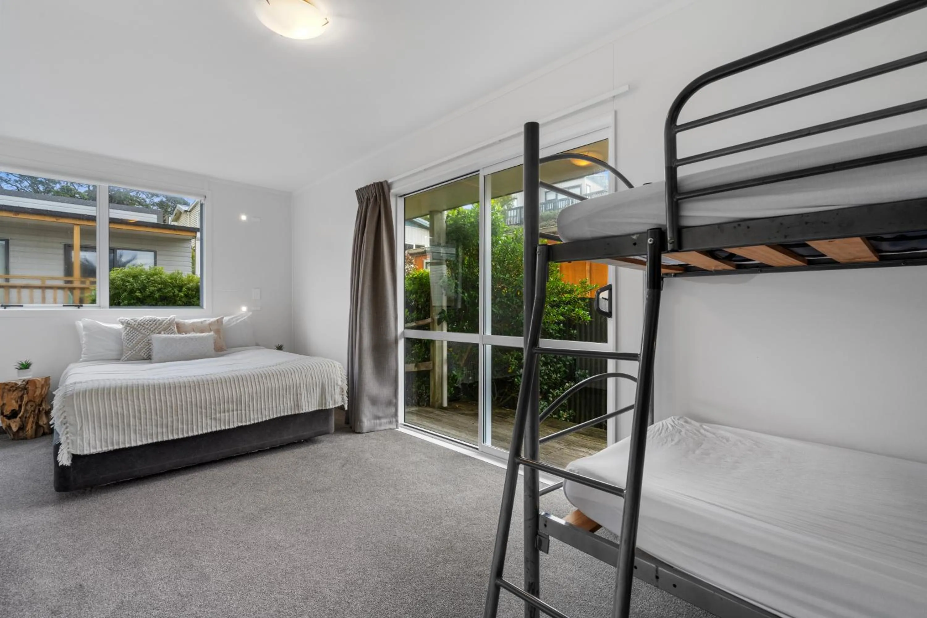 Photo of the whole room, Bed in Tasman Holiday Parks - Waihi Beach