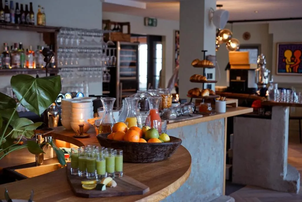 Breakfast in Shed HOTEL