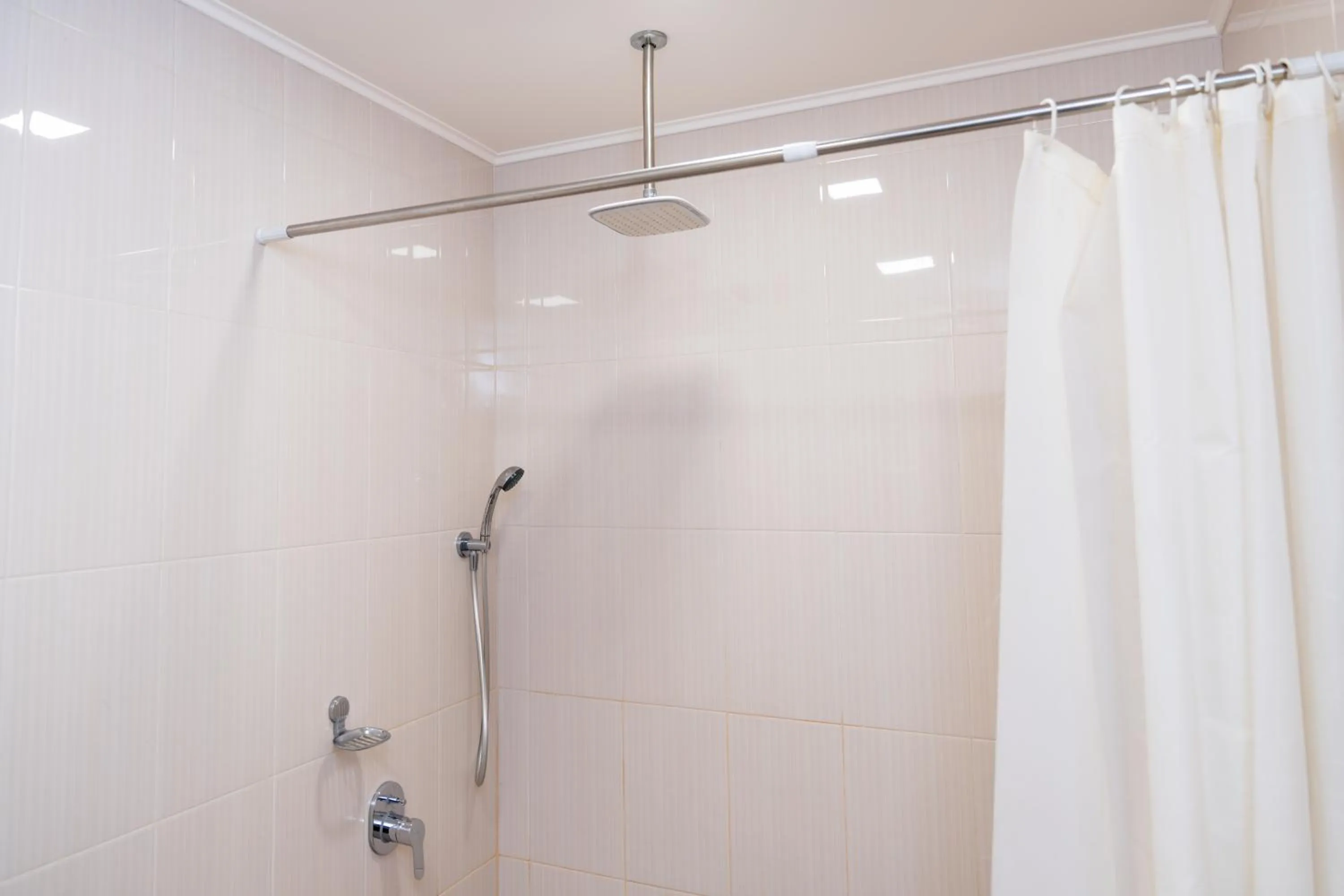 Shower in Inga Hotel Yerevan